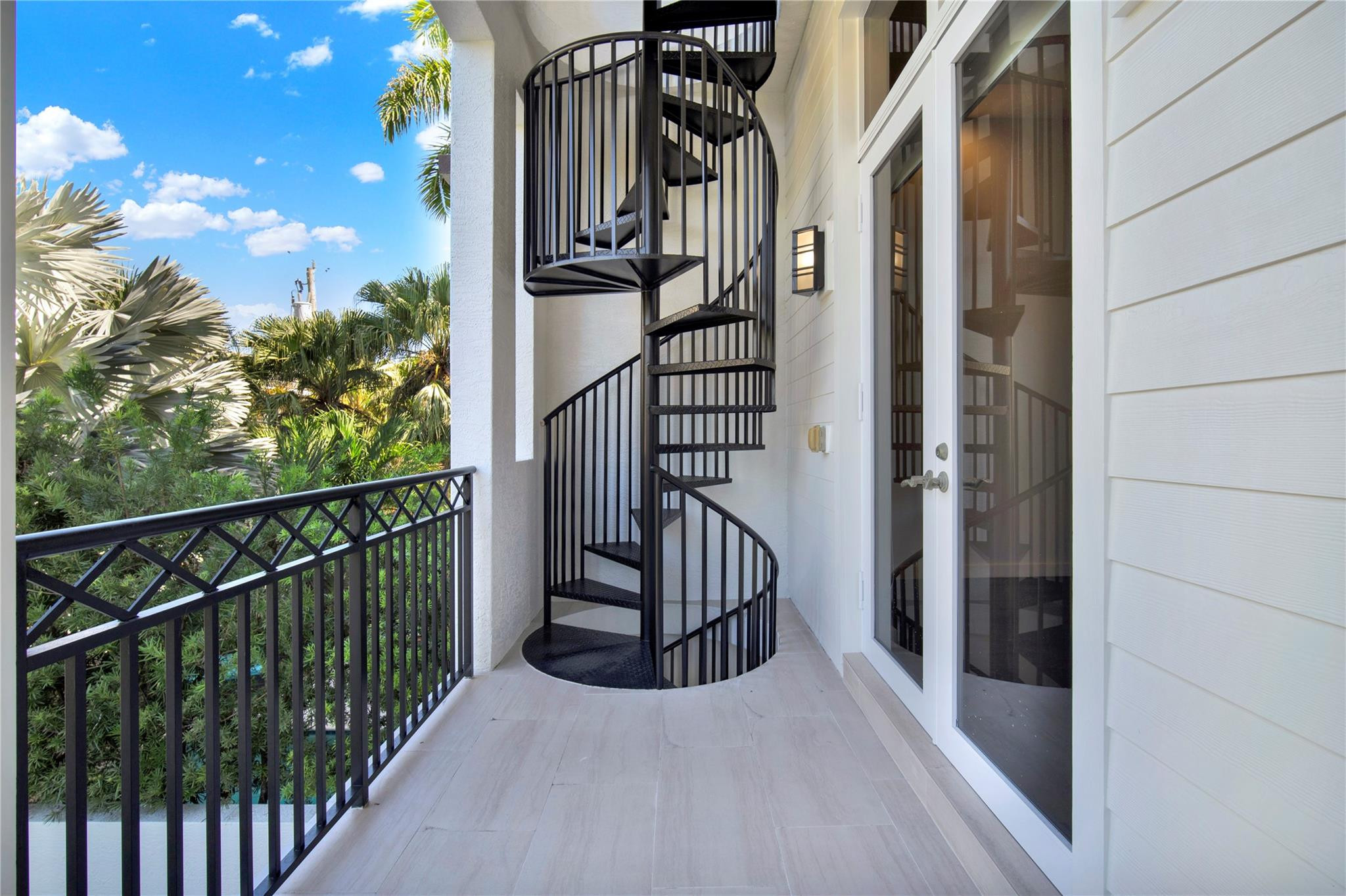 VILLAS AT RED REEF CONDO - Residential Lease