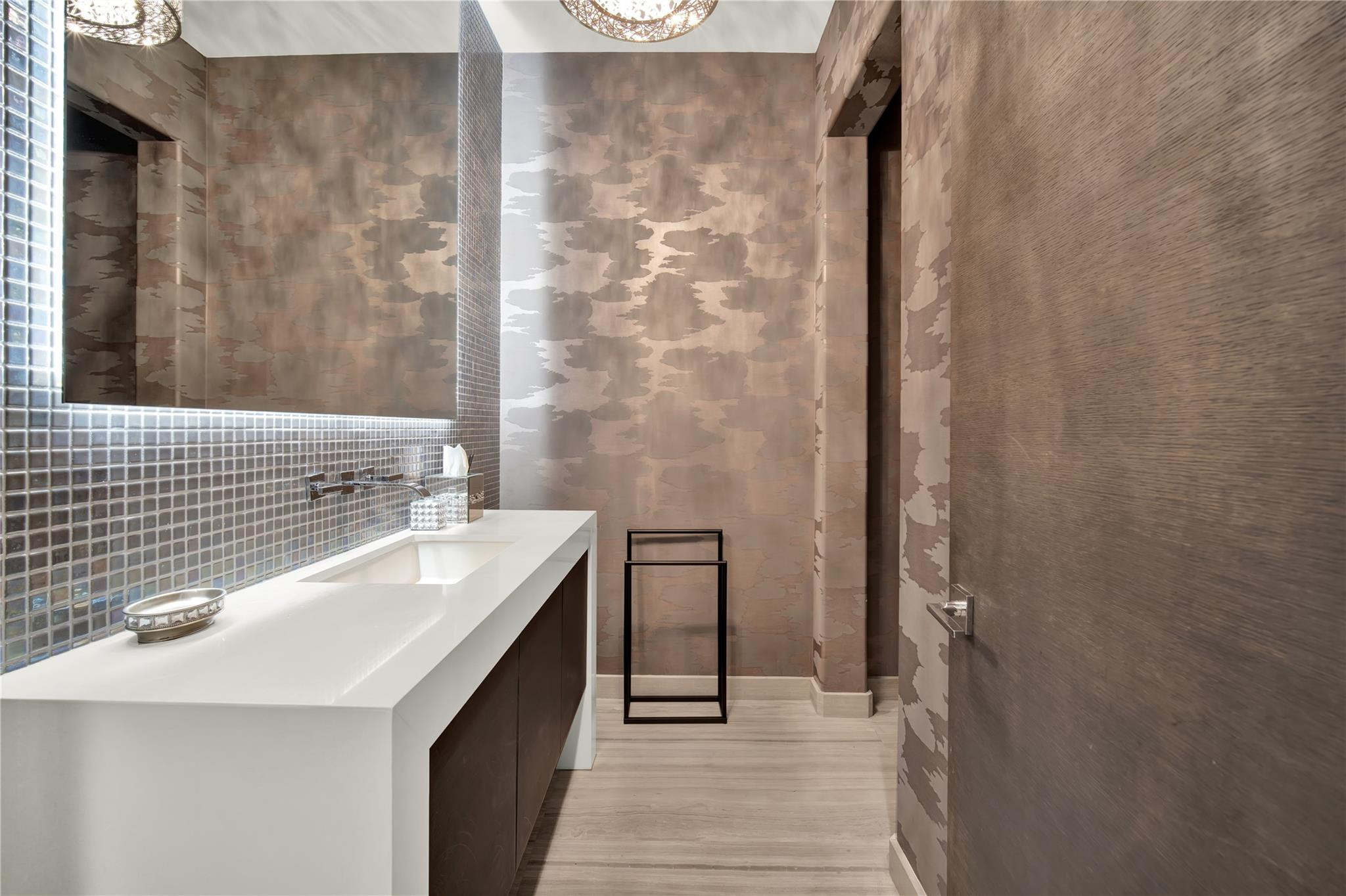 VILLAS AT RED REEF CONDO - Residential Lease