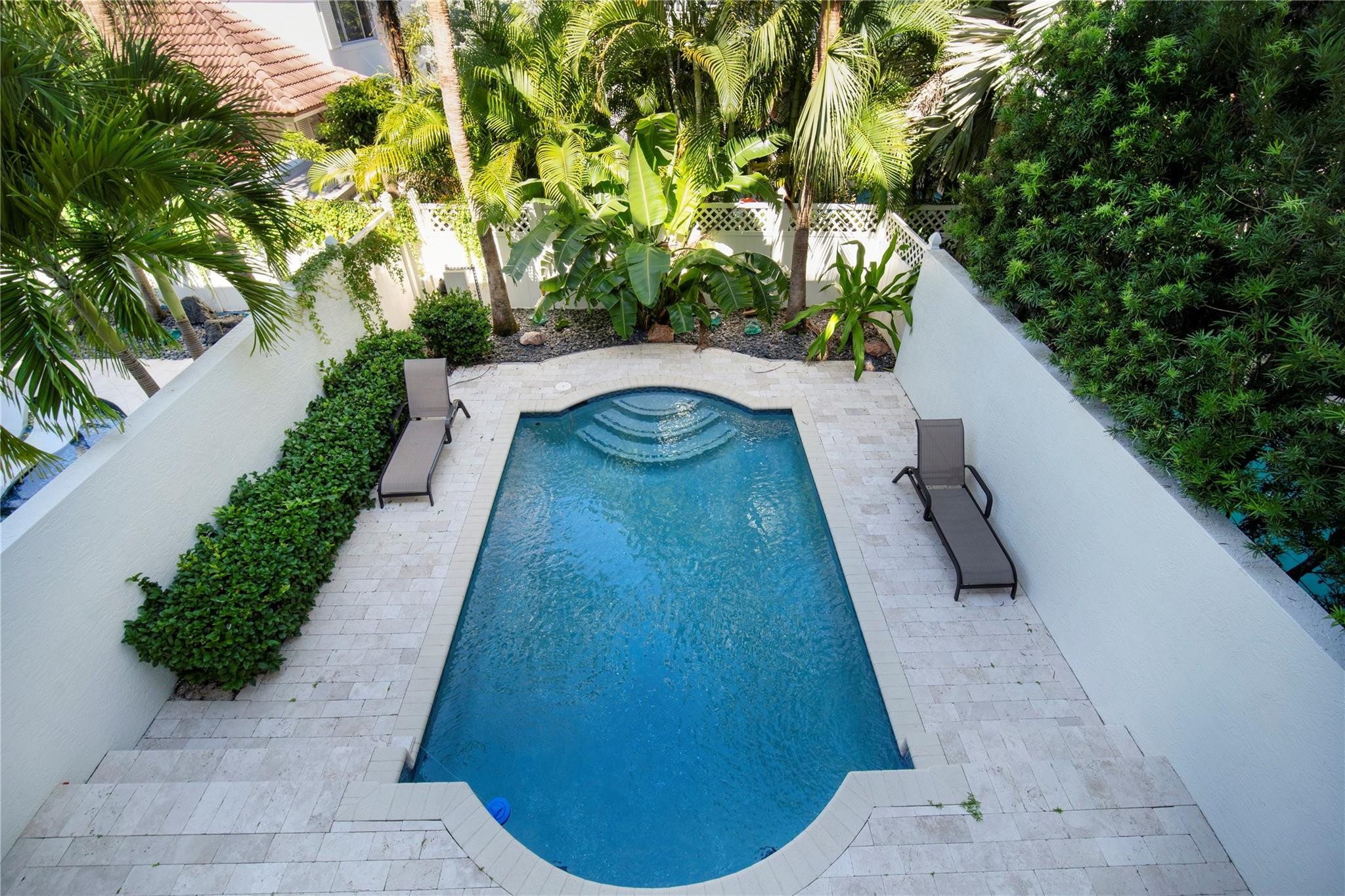 VILLAS AT RED REEF CONDO - Residential Lease