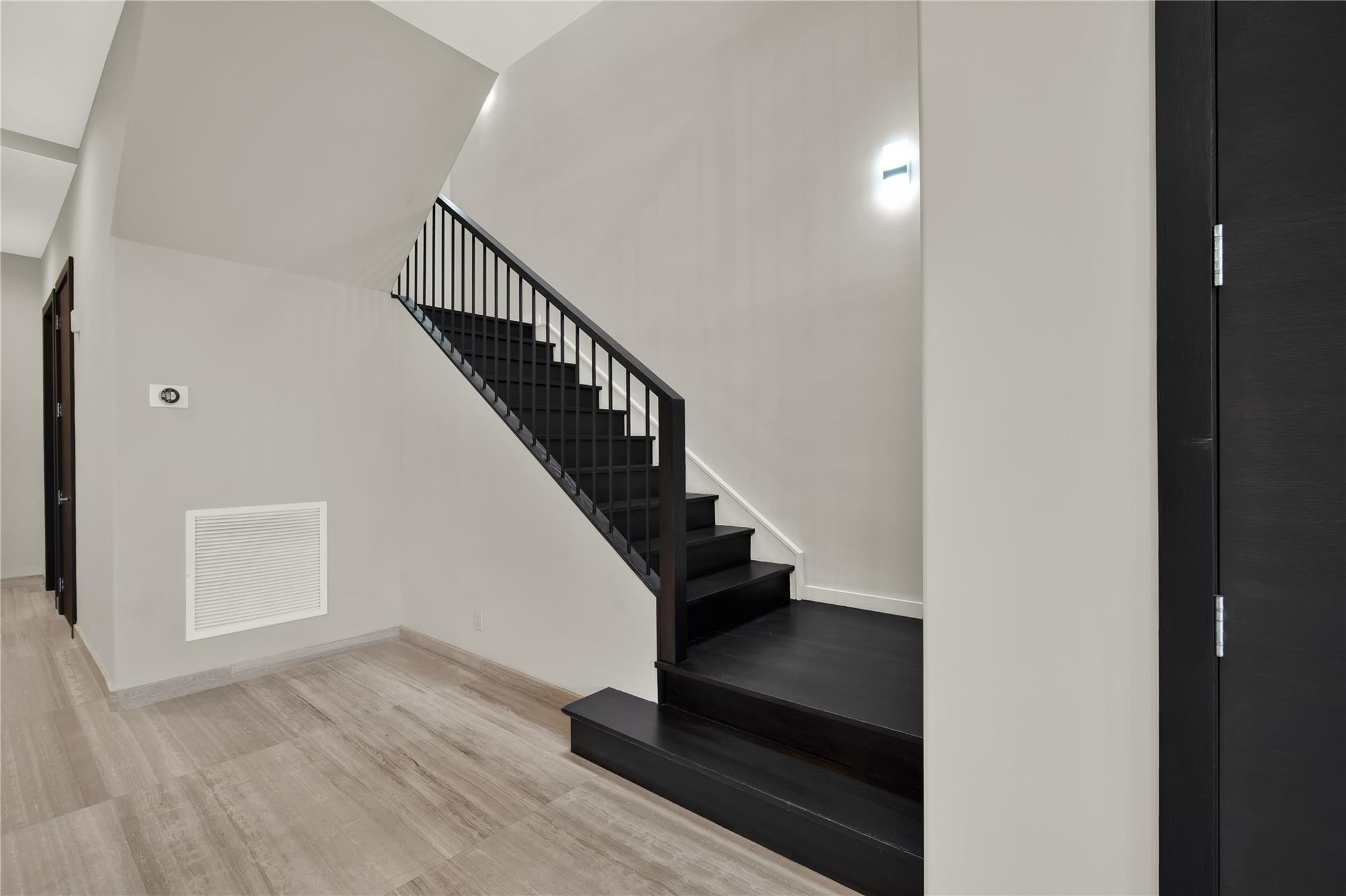 VILLAS AT RED REEF CONDO - Residential Lease