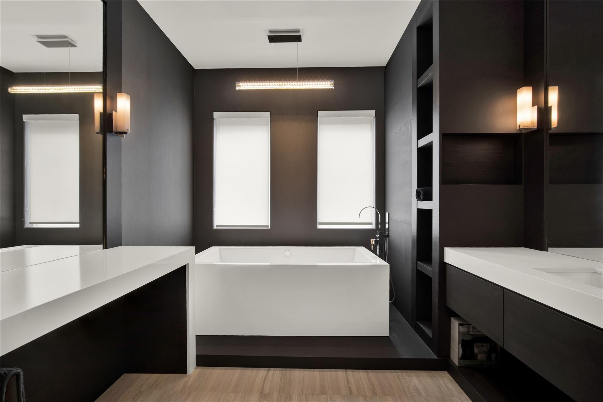 VILLAS AT RED REEF CONDO - Residential Lease