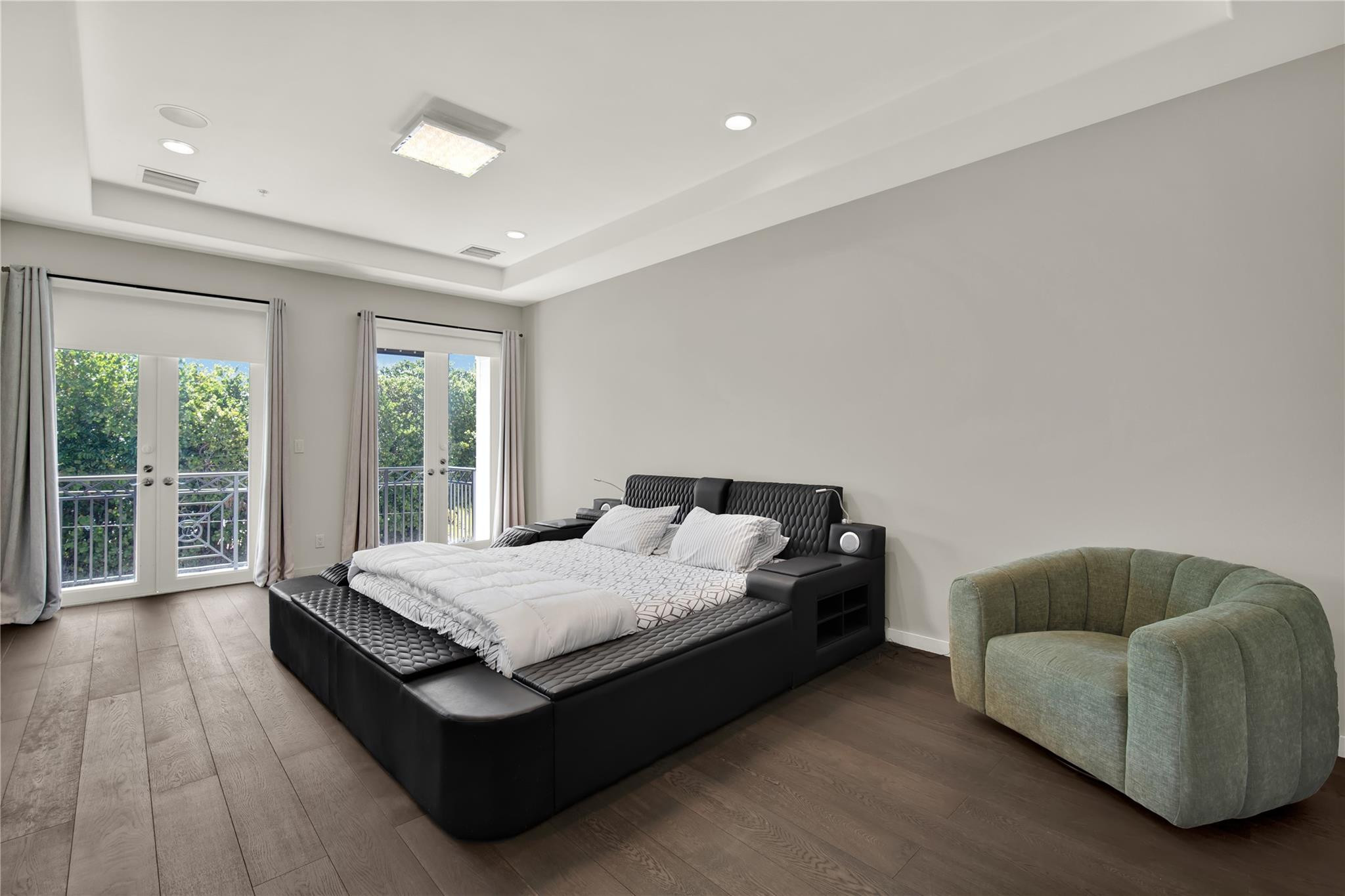 VILLAS AT RED REEF CONDO - Residential Lease