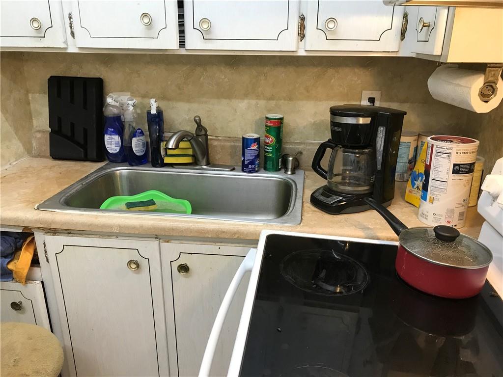 VIRGINIAN APTS - Residential