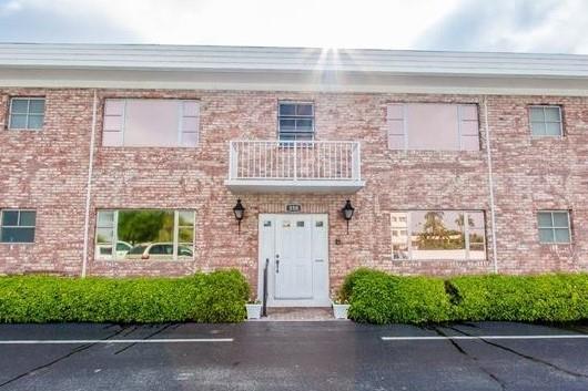 VIRGINIAN APTS - Residential
