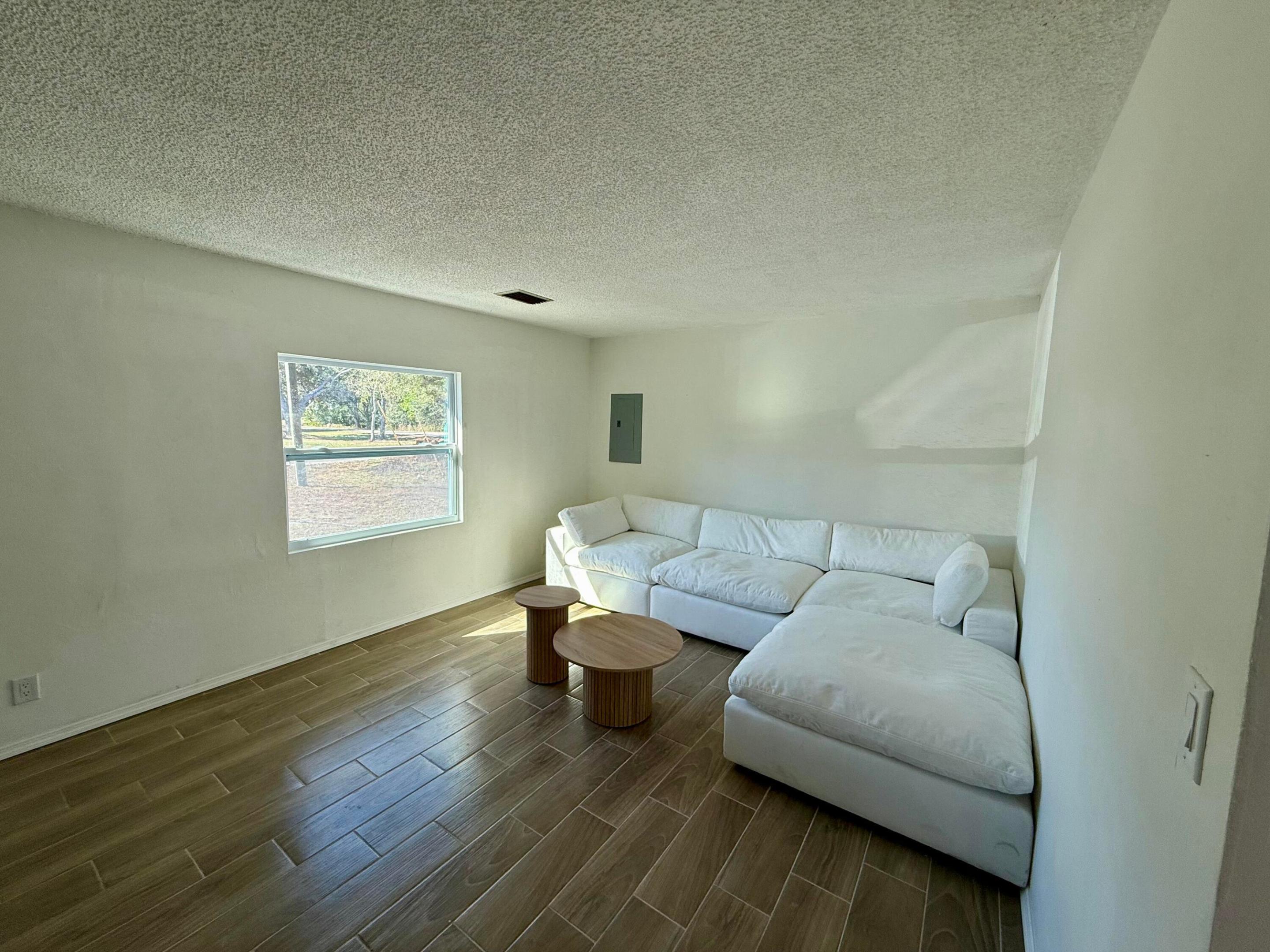 VACATION EST - Residential