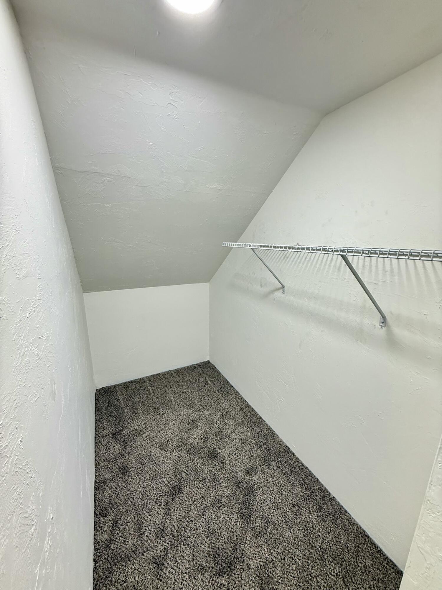 VACATION EST - Residential