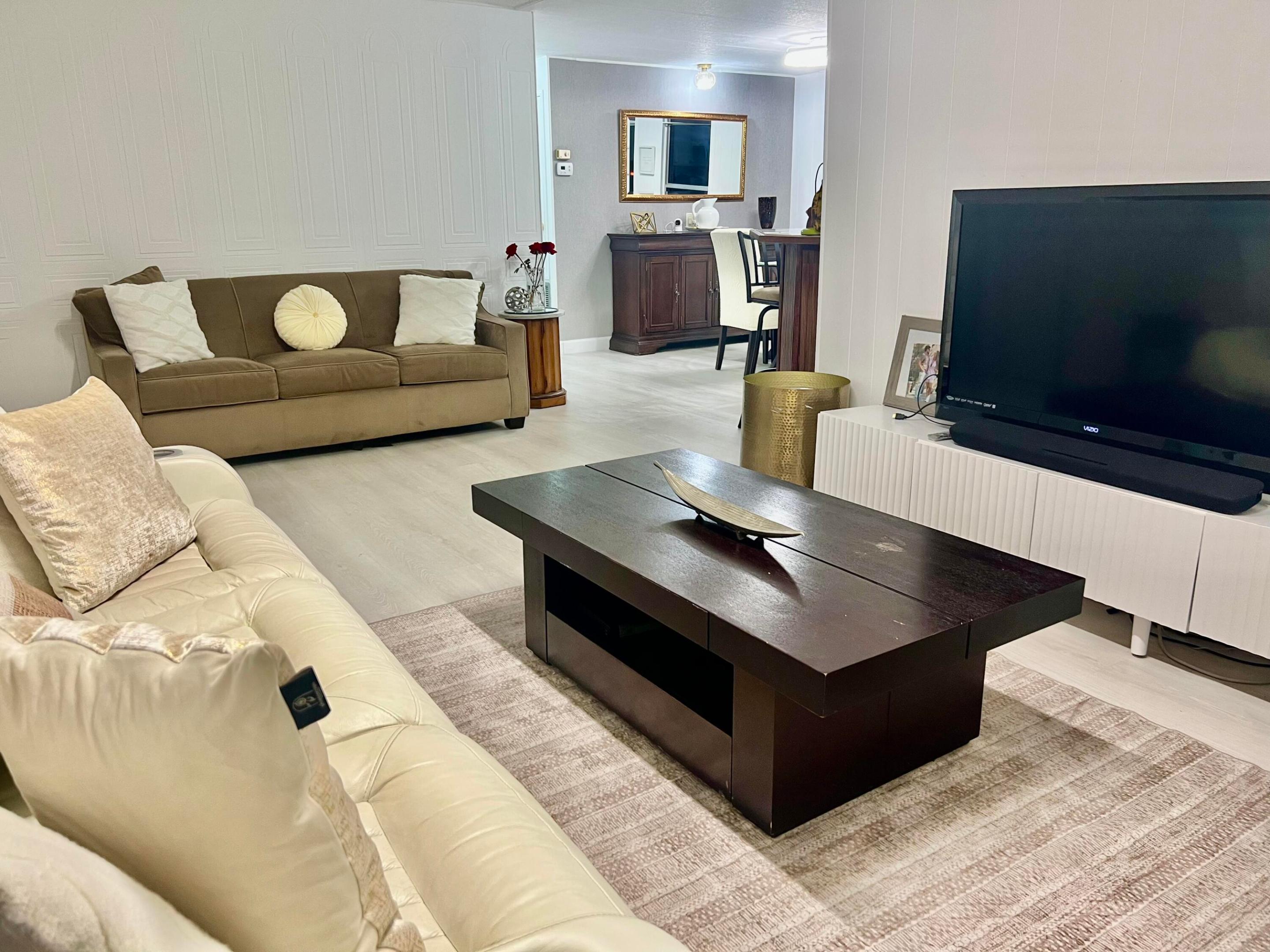 DEERFIELD LAKE - Residential