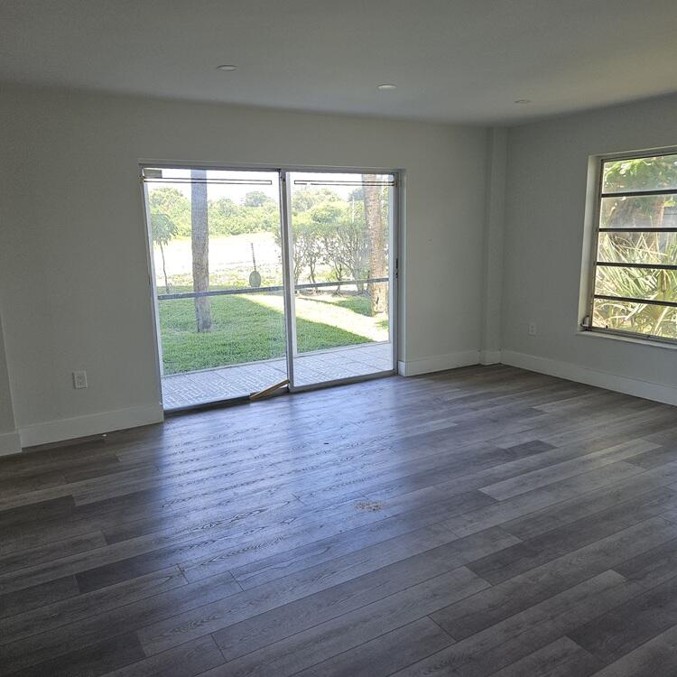 MANORS OF INVERRARY XII - Residential Lease