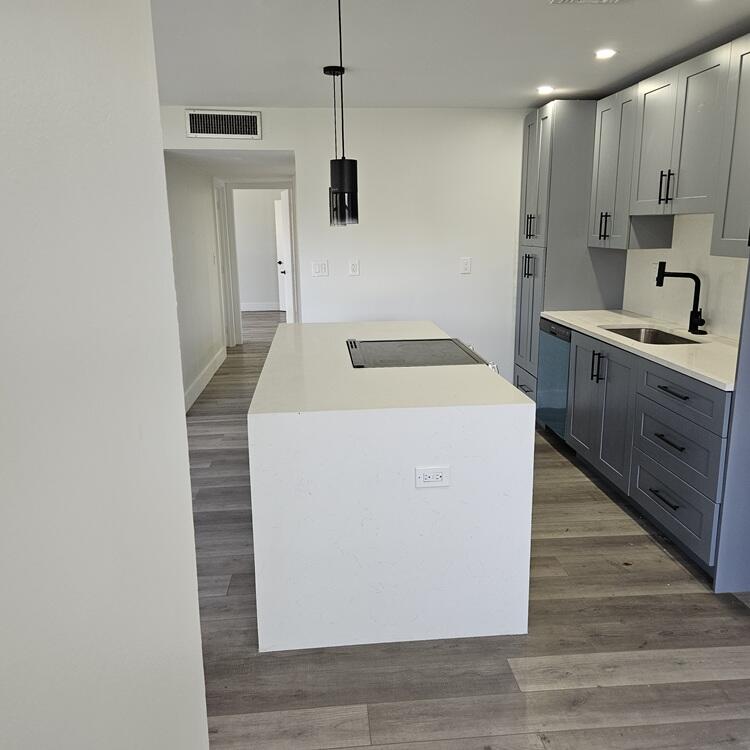 MANORS OF INVERRARY XII - Residential Lease