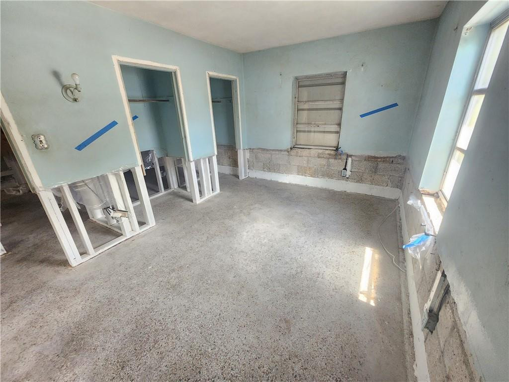 White Acres 19-33 B - Residential