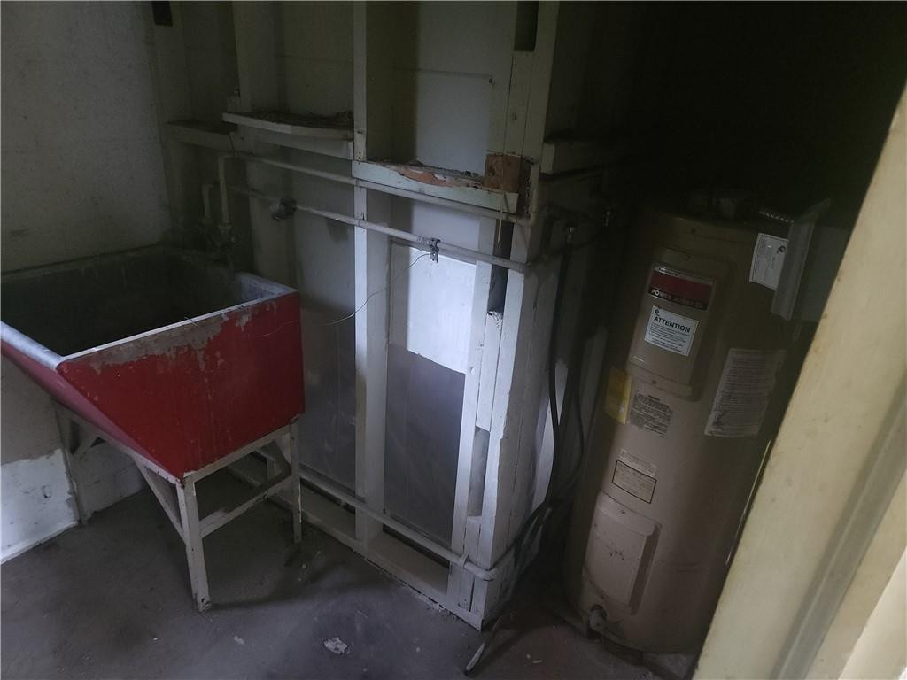 White Acres 19-33 B - Residential