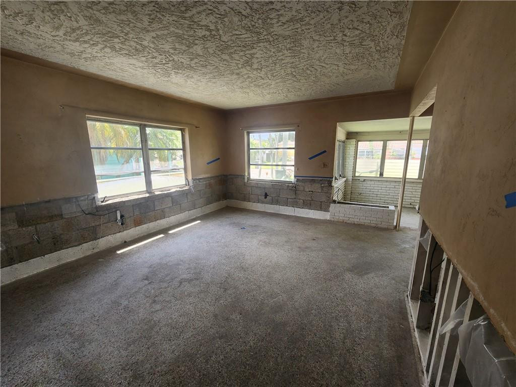 White Acres 19-33 B - Residential