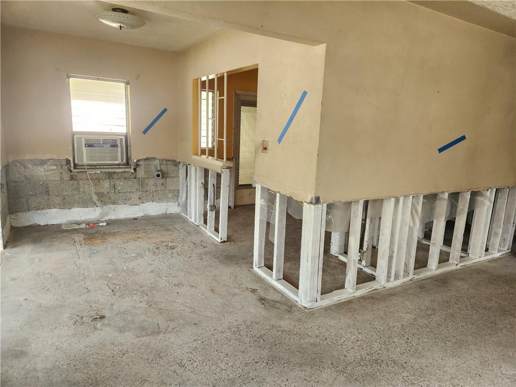 White Acres 19-33 B - Residential