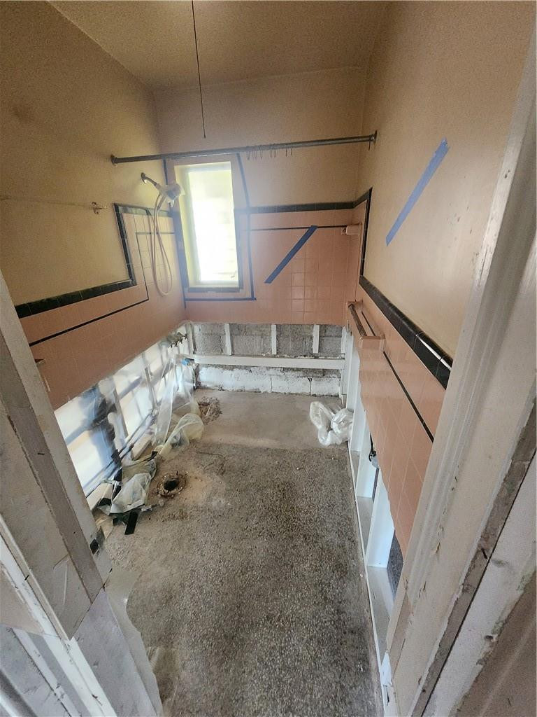 White Acres 19-33 B - Residential