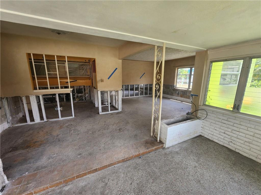 White Acres 19-33 B - Residential