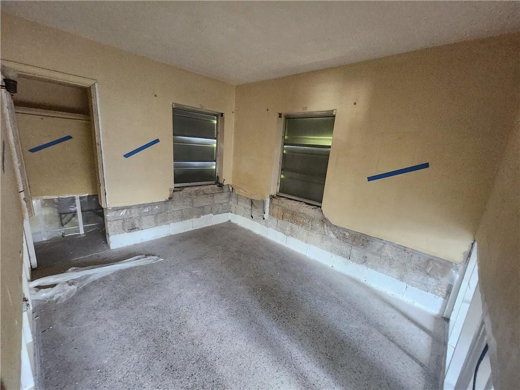 White Acres 19-33 B - Residential