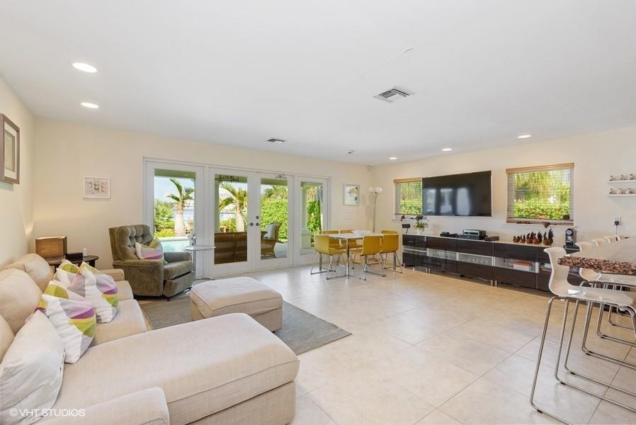 Isla Bahia 47-27 B - Residential