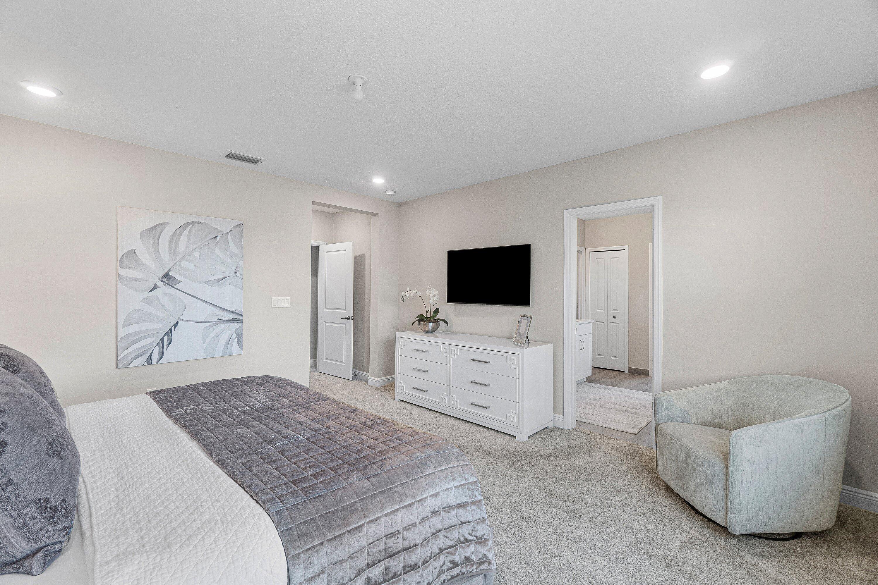 CRYSTAL LAKE 1ST SEC - Residential
