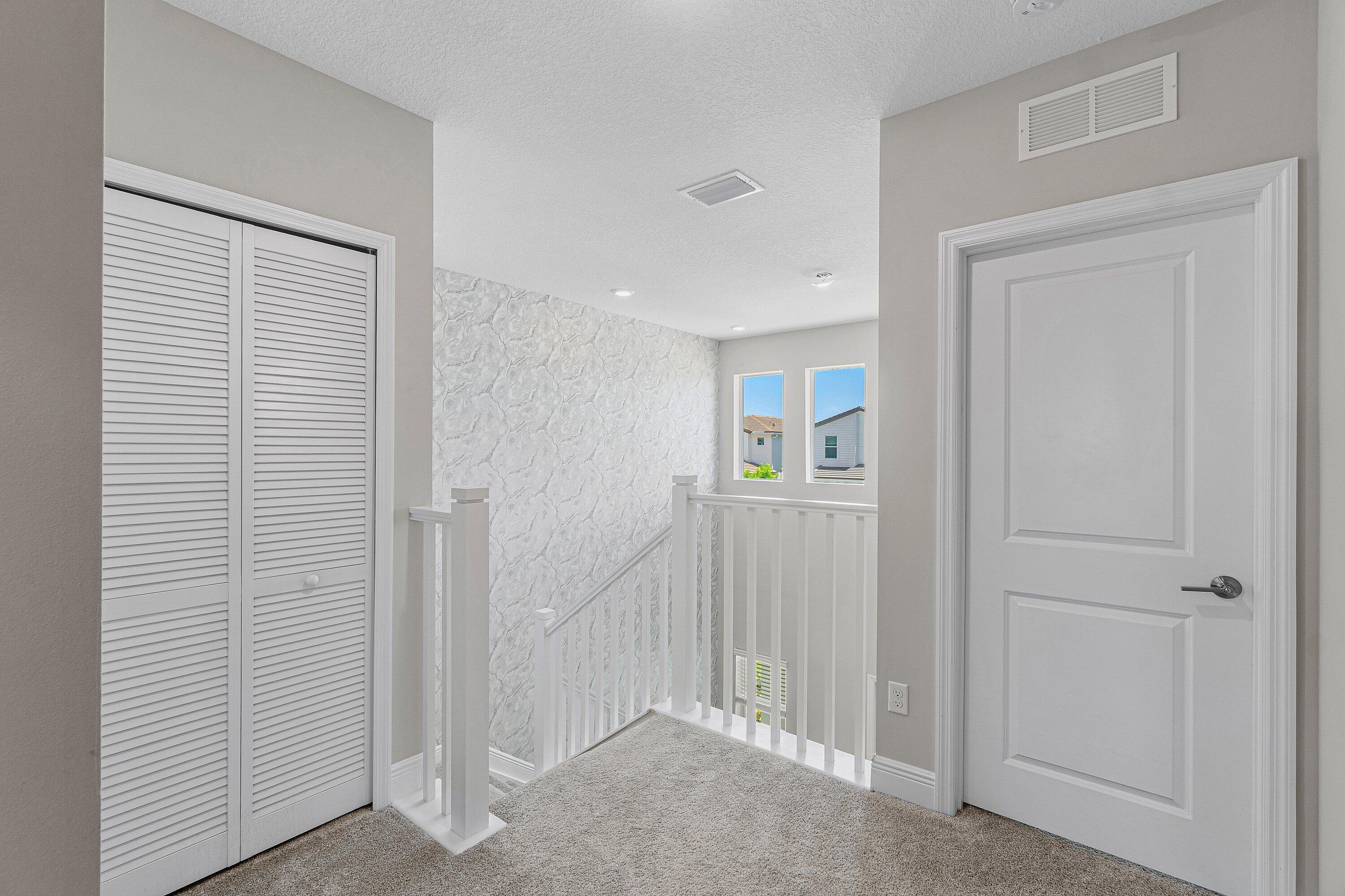 CRYSTAL LAKE 1ST SEC - Residential
