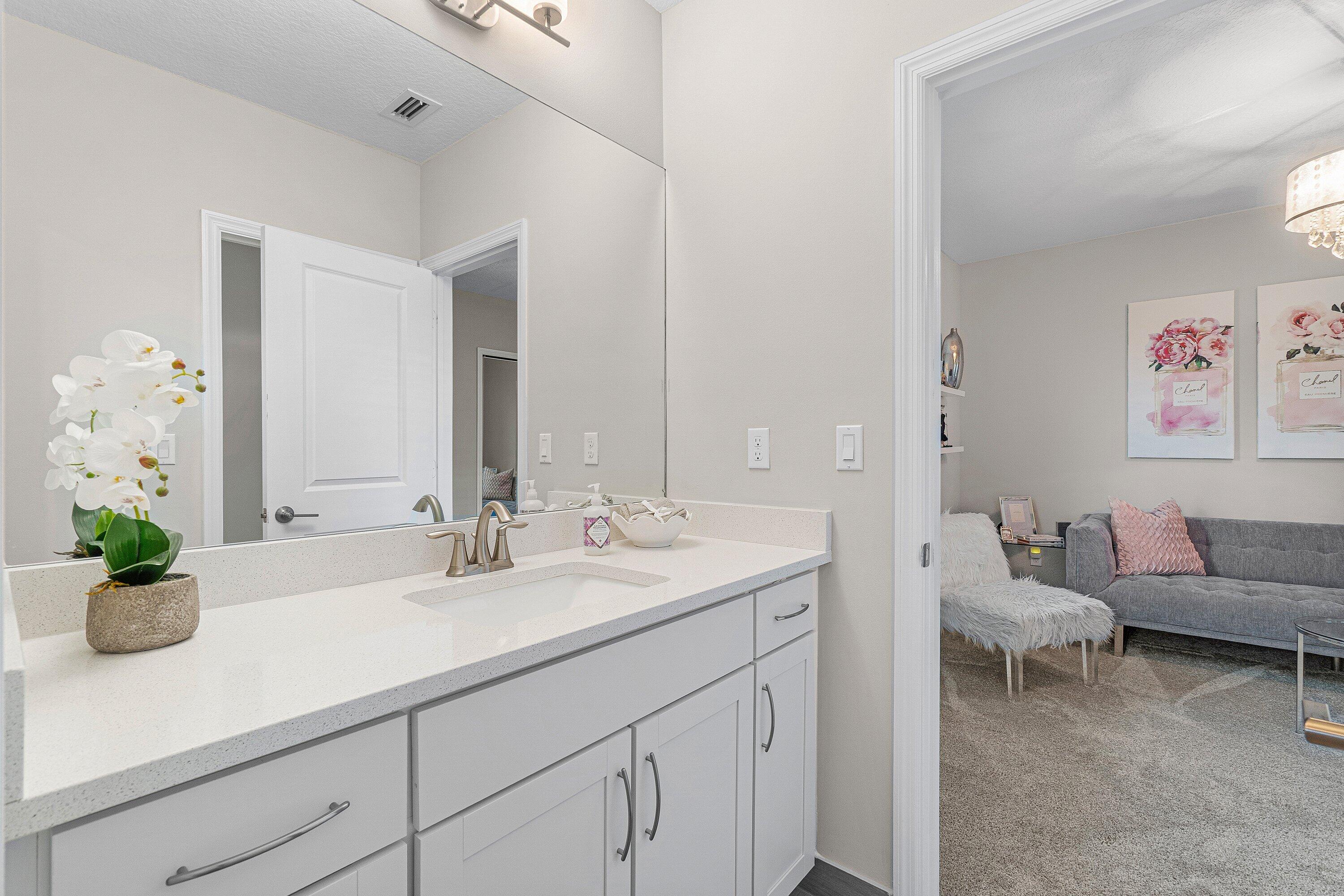 CRYSTAL LAKE 1ST SEC - Residential