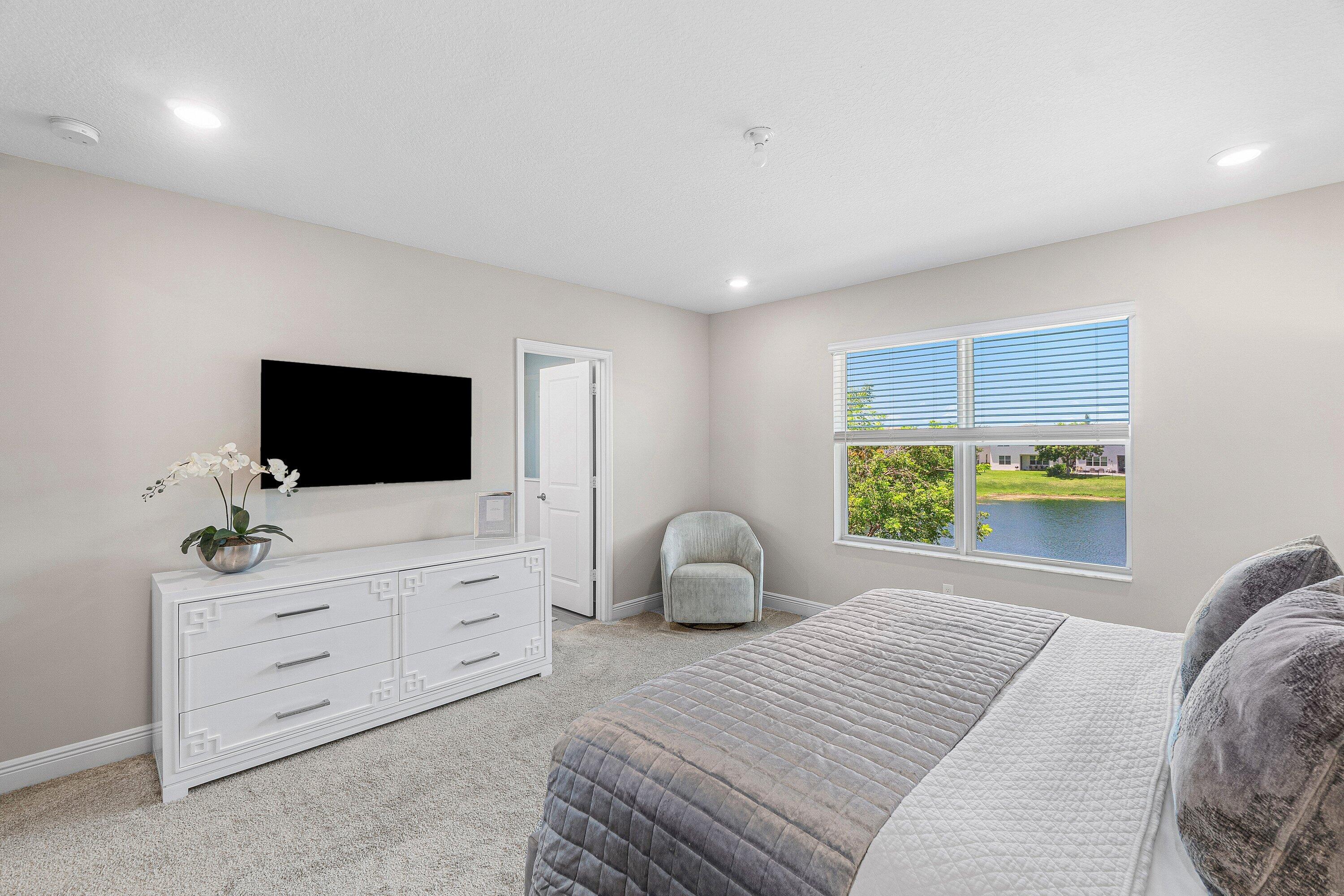 CRYSTAL LAKE 1ST SEC - Residential