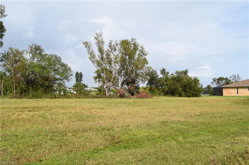 CAPE CORAL - Land