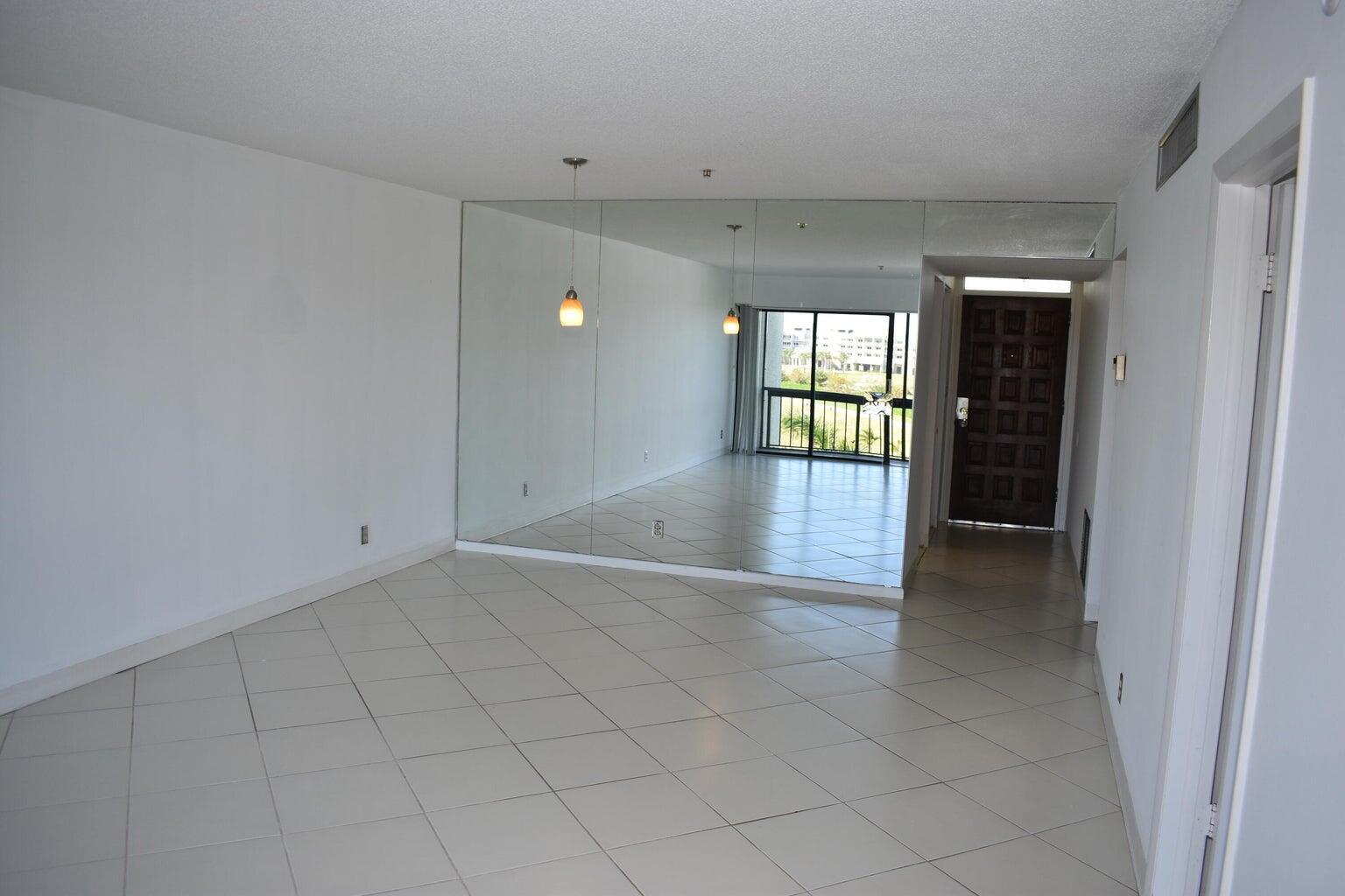 LANDS OF THE PRESIDENT CONDO 8 - Residential Lease