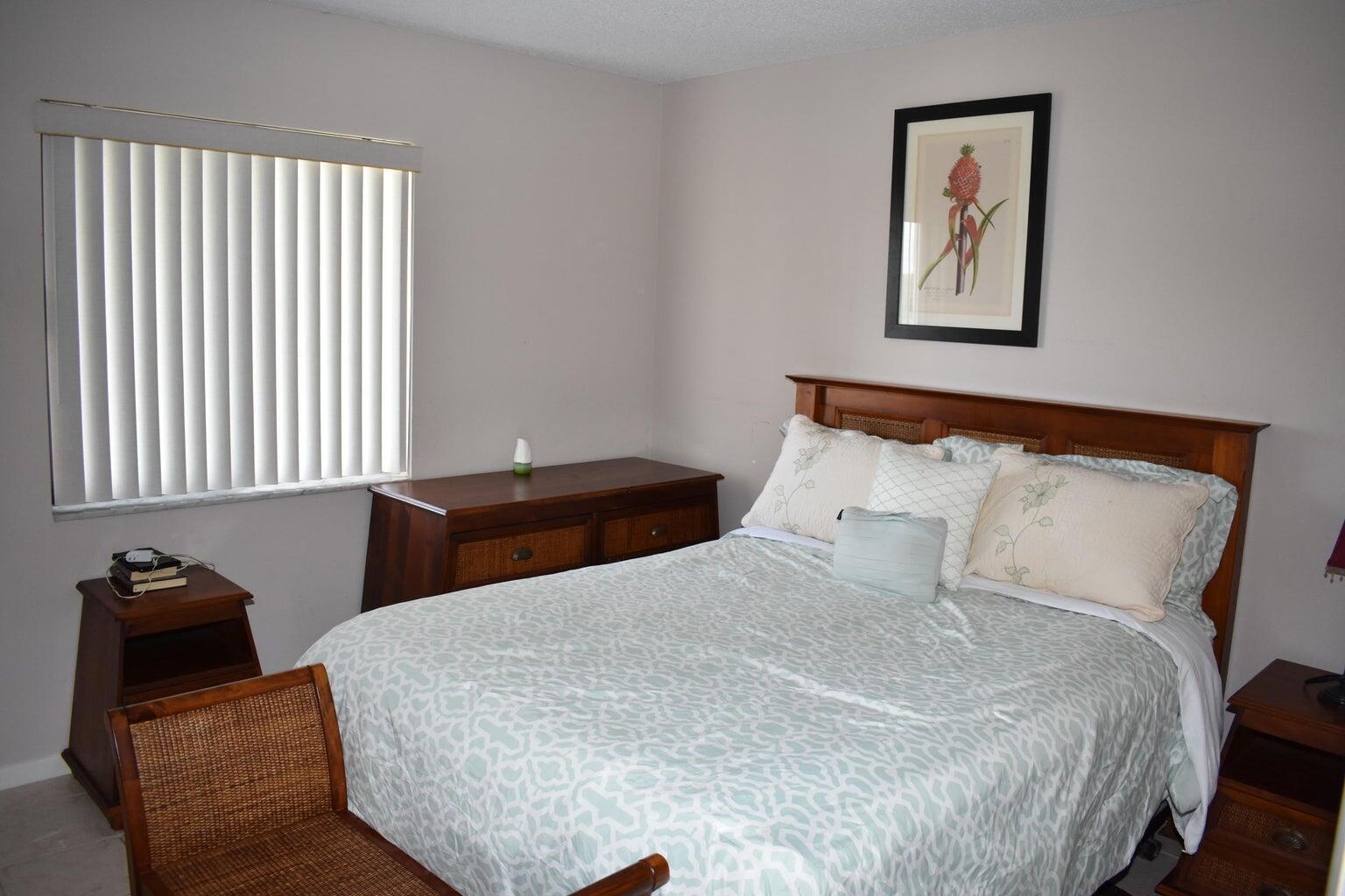 LANDS OF THE PRESIDENT CONDO 8 - Residential Lease