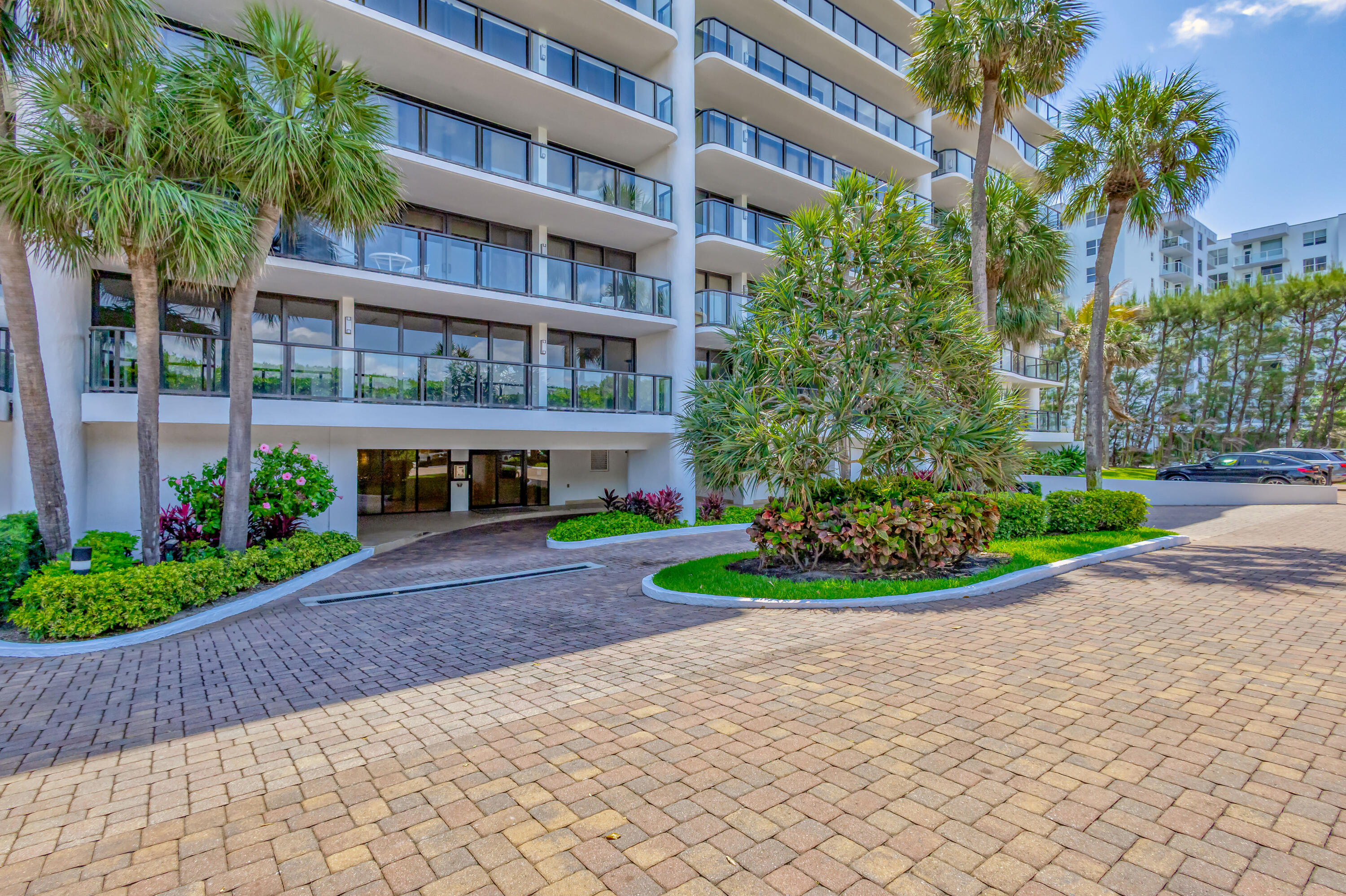 HALCYON OF PALM BEACH - Residential