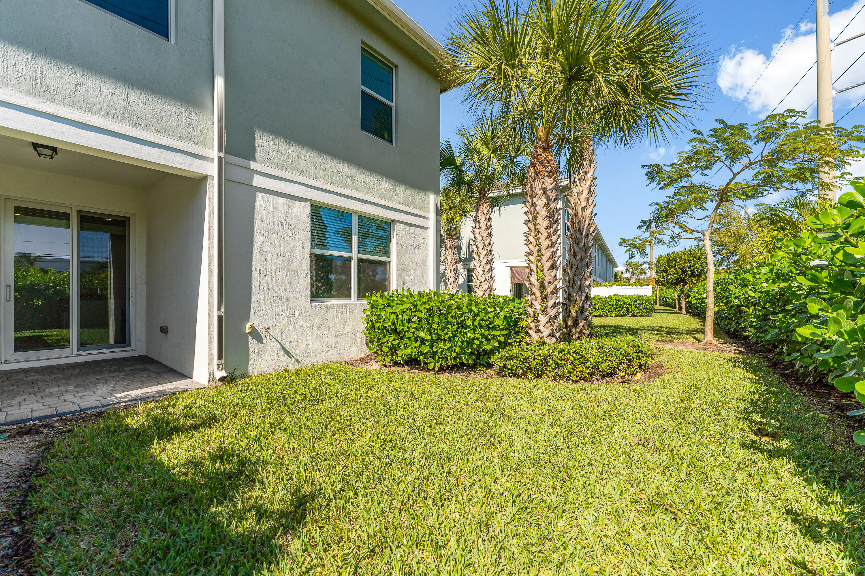 DEERFIELD CROSSING - Residential Lease