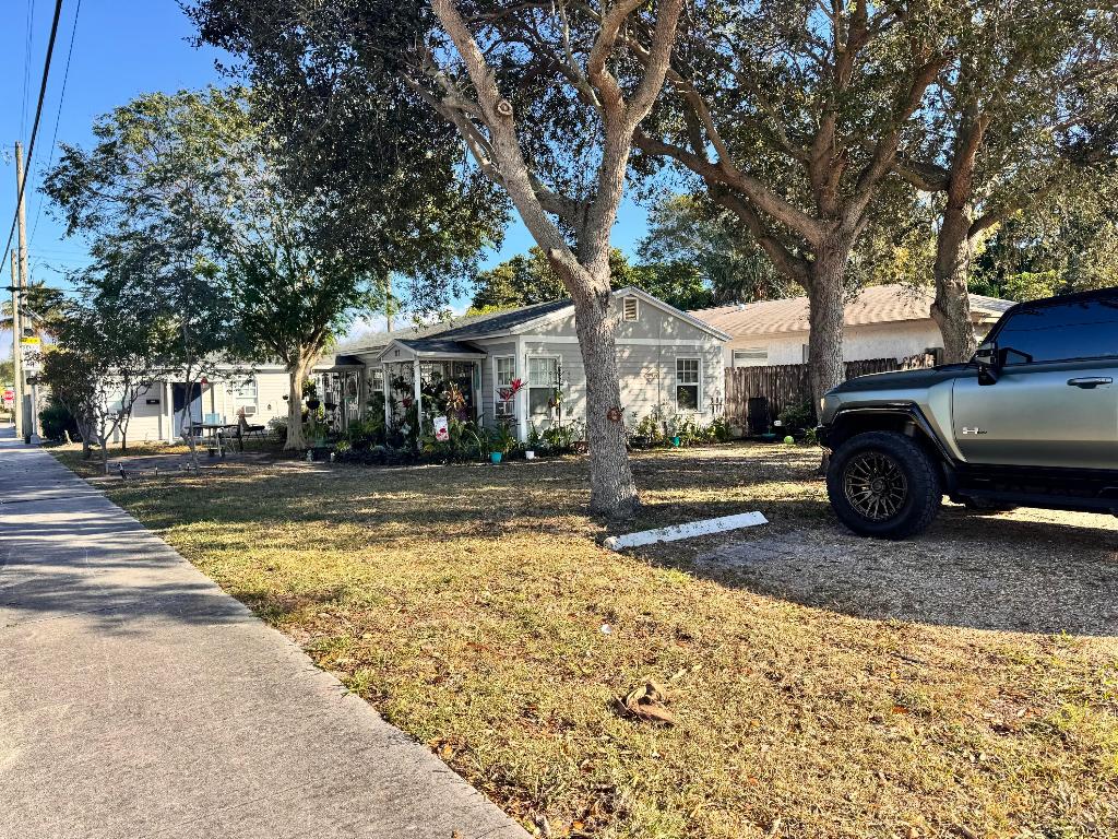 LAKE WORTH TOWN OF - Residential Income