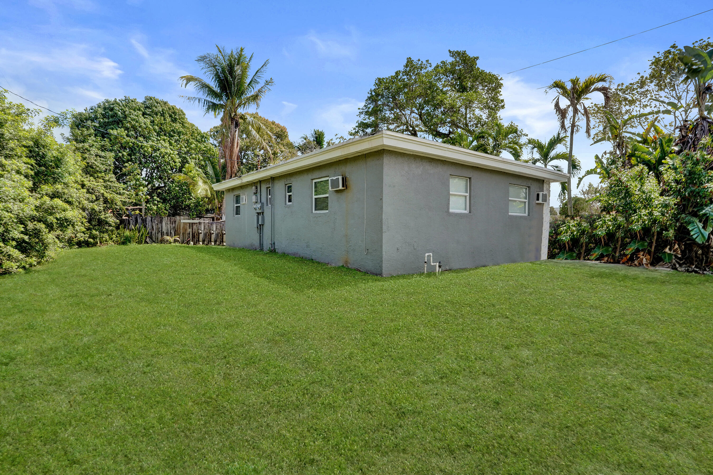 COLLIER CITY - Residential Income
