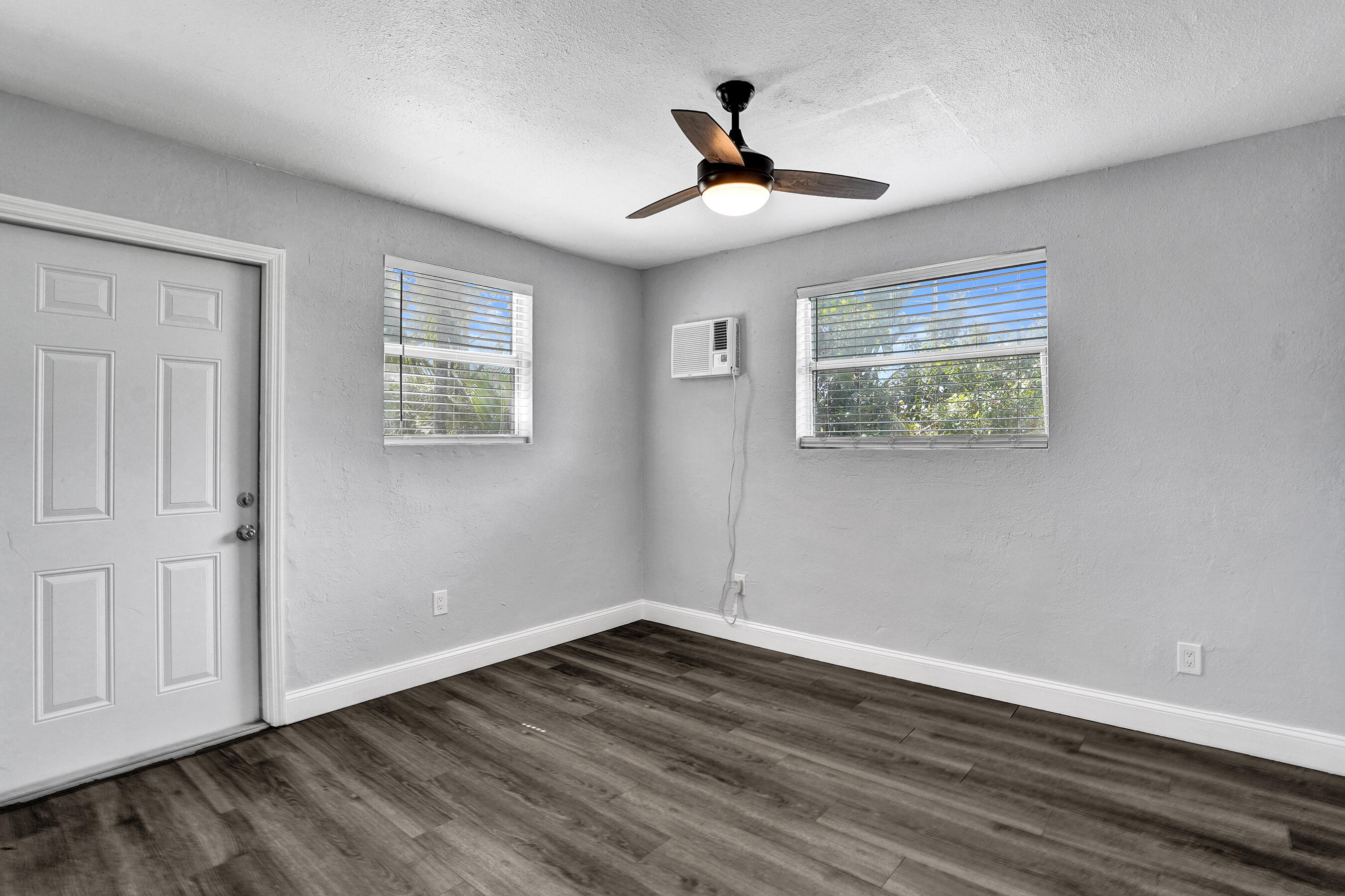 COLLIER CITY - Residential Income