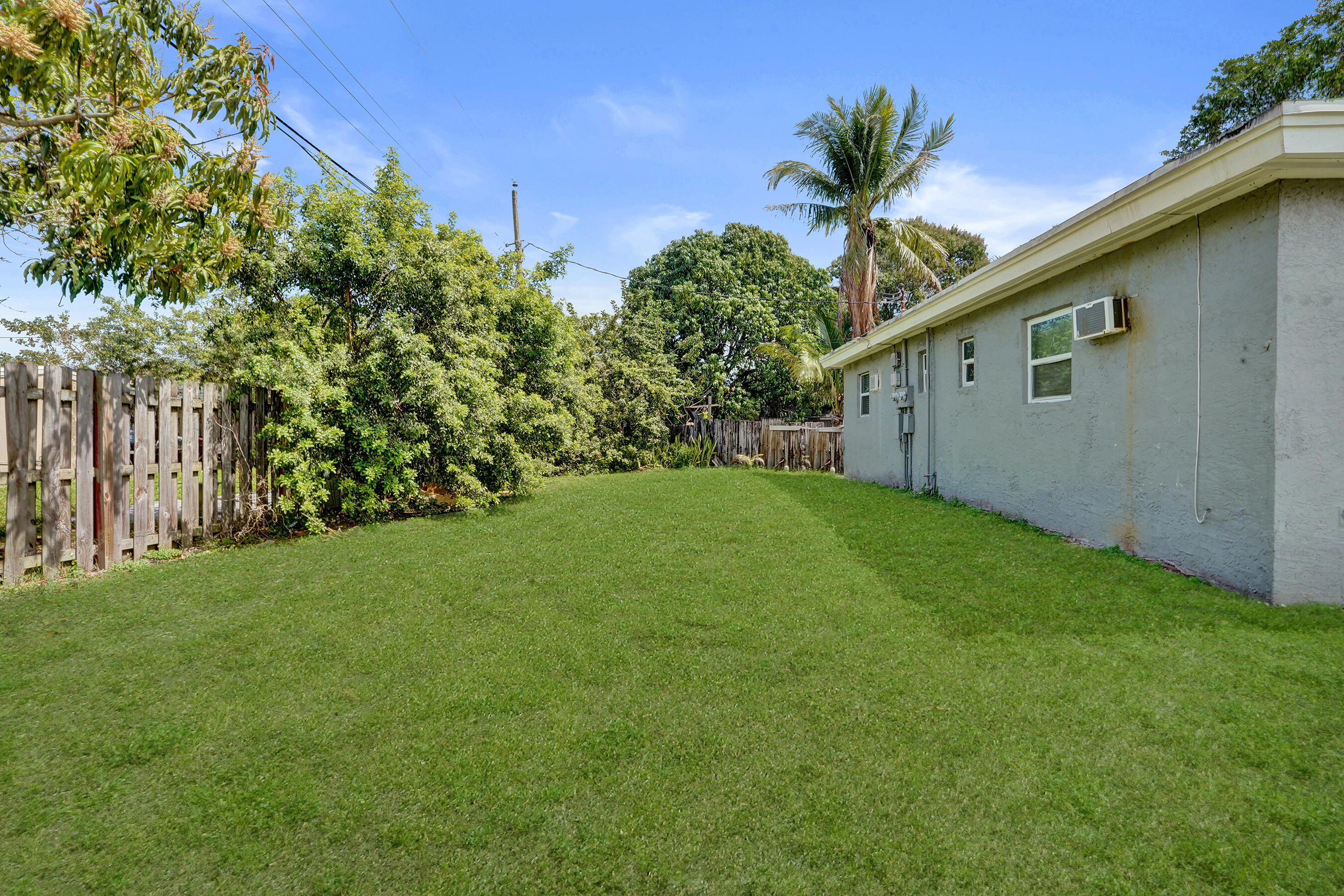 COLLIER CITY - Residential Income
