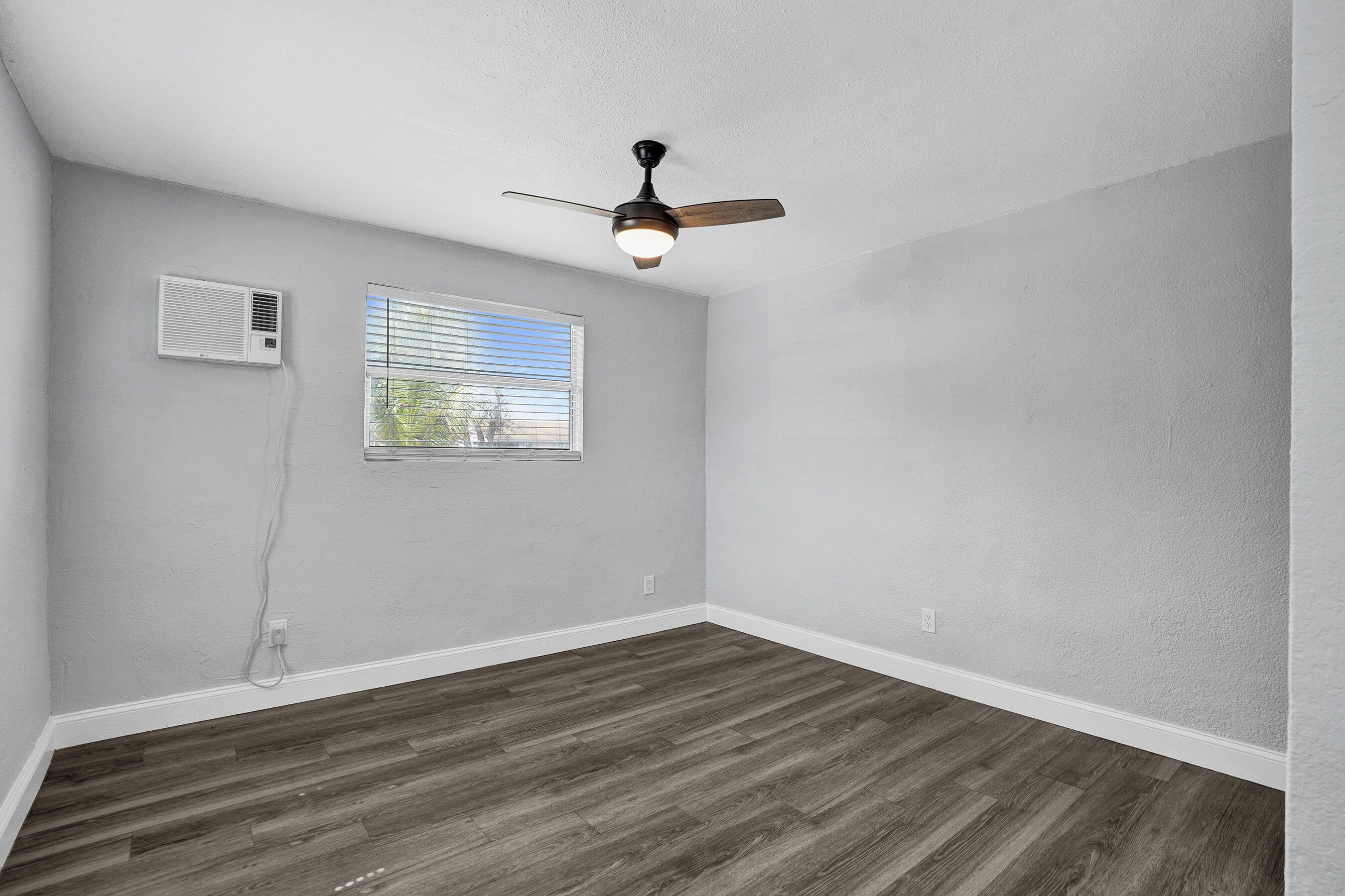 COLLIER CITY - Residential Income