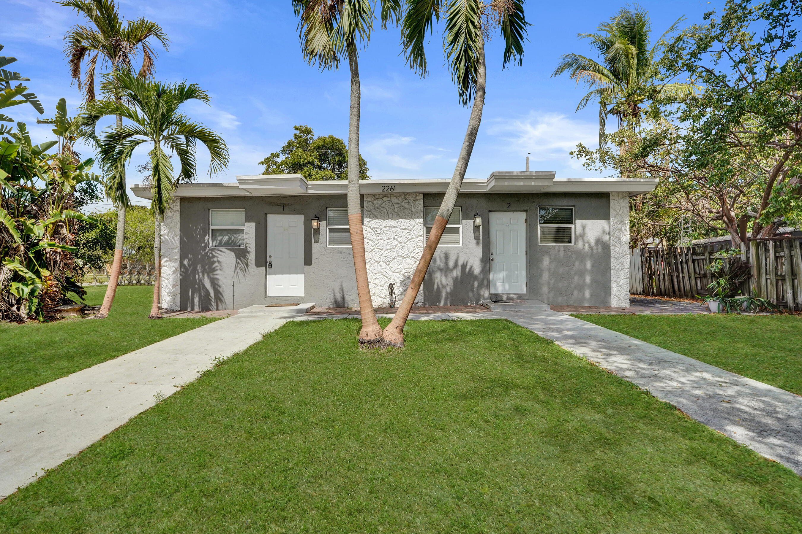 COLLIER CITY - Residential Income