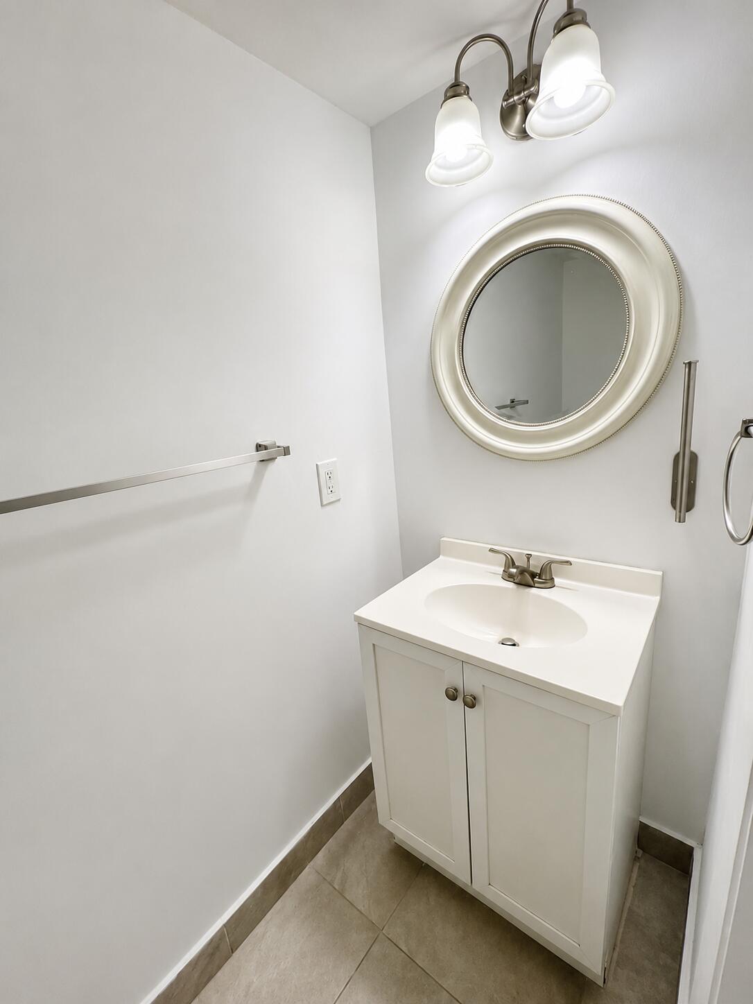 BLUEBERRY HILL I CONDO - Residential Lease