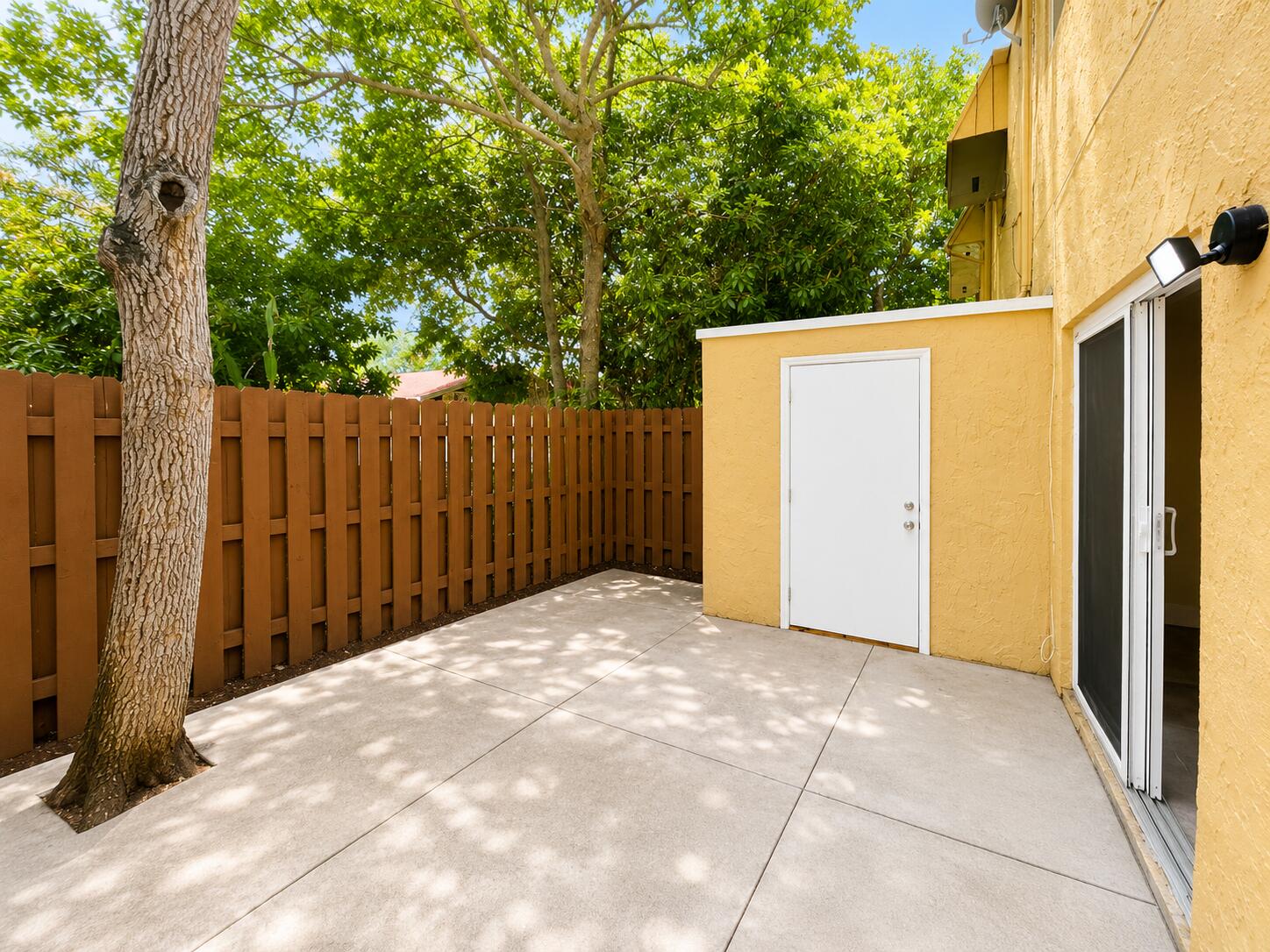 BLUEBERRY HILL I CONDO - Residential Lease