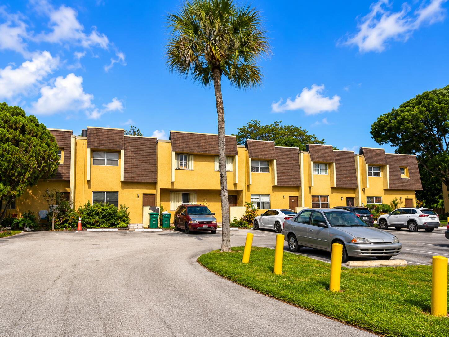 BLUEBERRY HILL I CONDO - Residential Lease