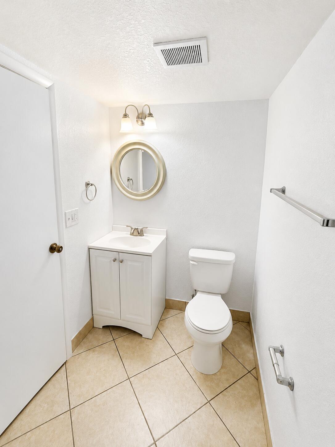 BLUEBERRY HILL I CONDO - Residential Lease