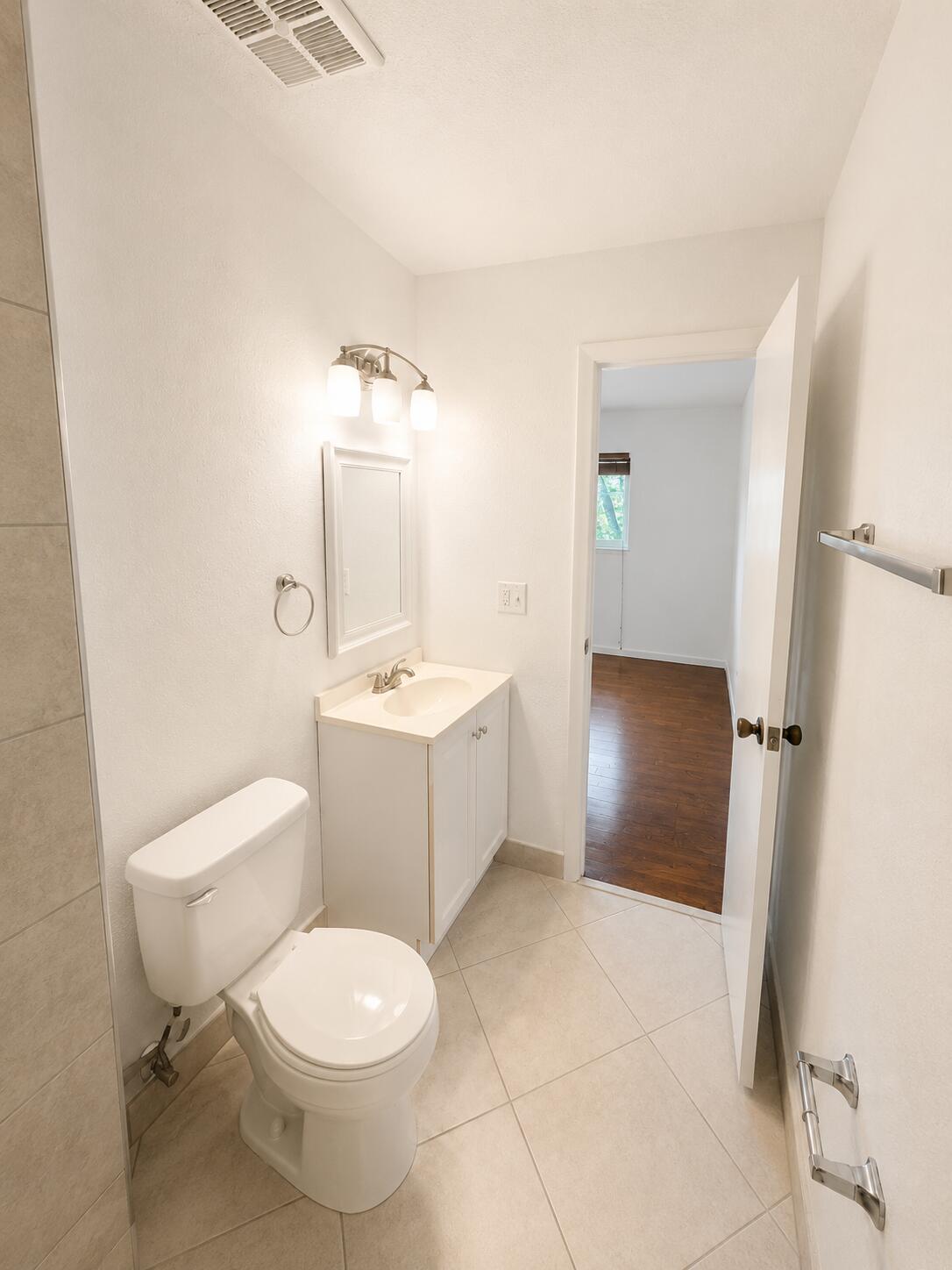 BLUEBERRY HILL I CONDO - Residential Lease
