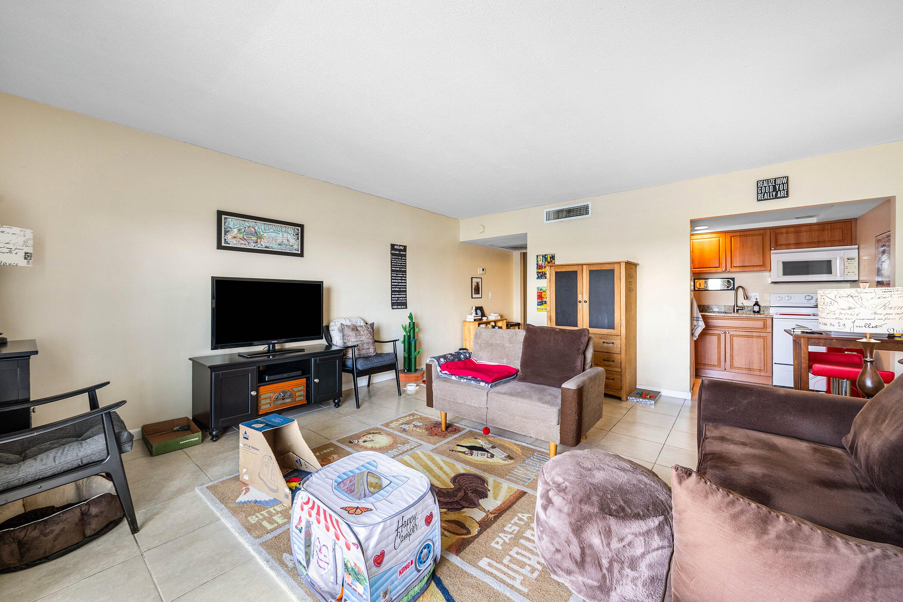 NORTH PALM BEACH VILLAGE - Residential Income