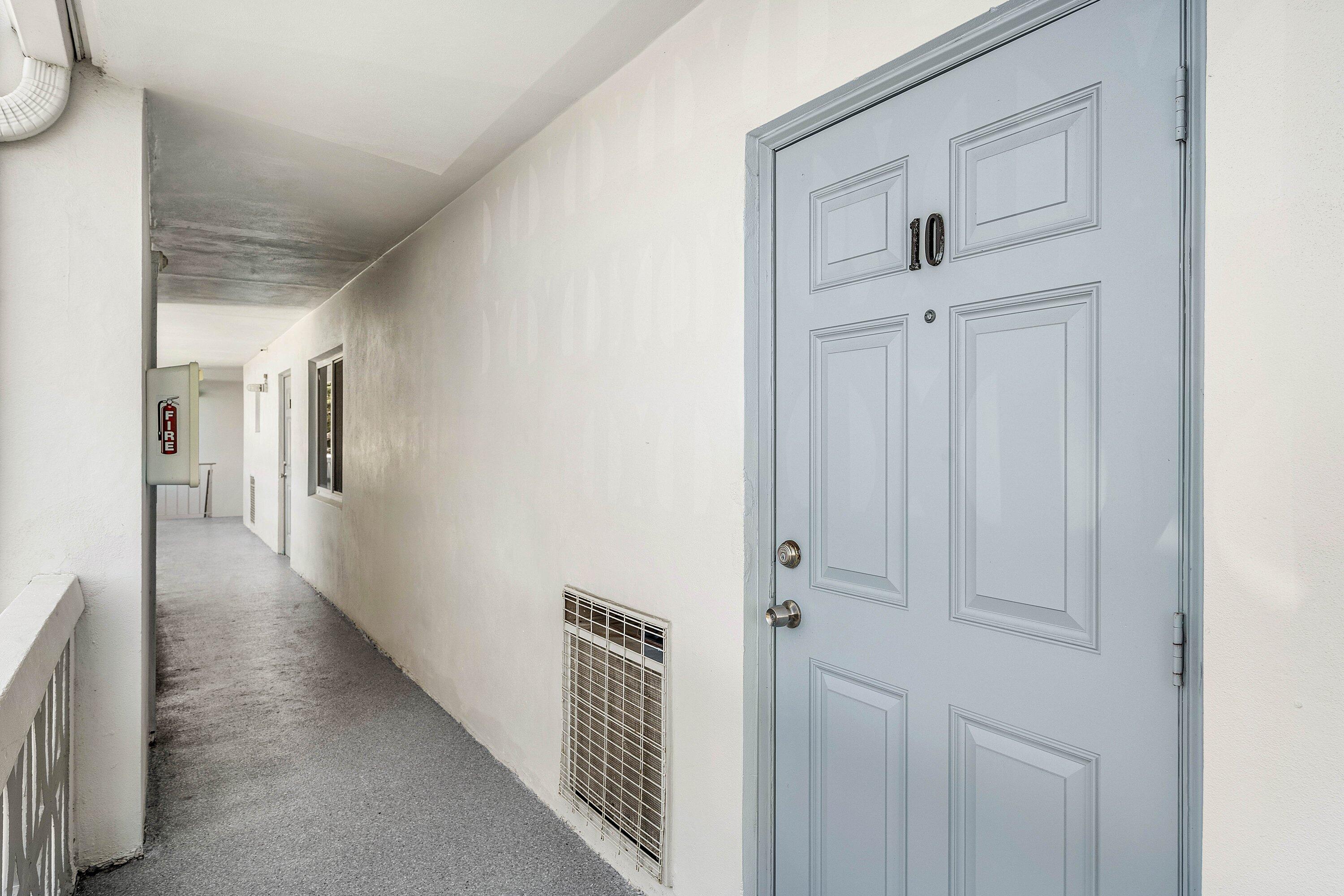 NORTH PALM BEACH VILLAGE - Residential Income