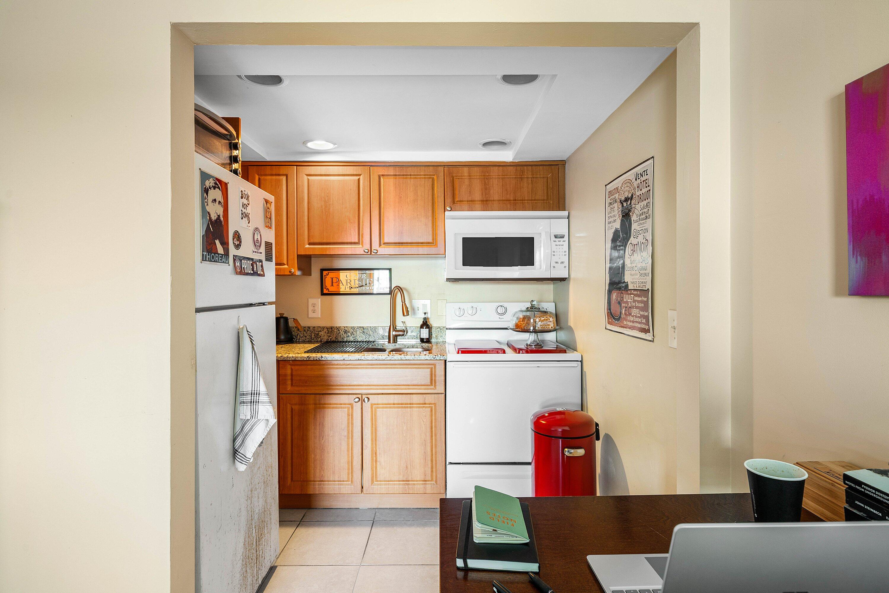 NORTH PALM BEACH VILLAGE - Residential Income