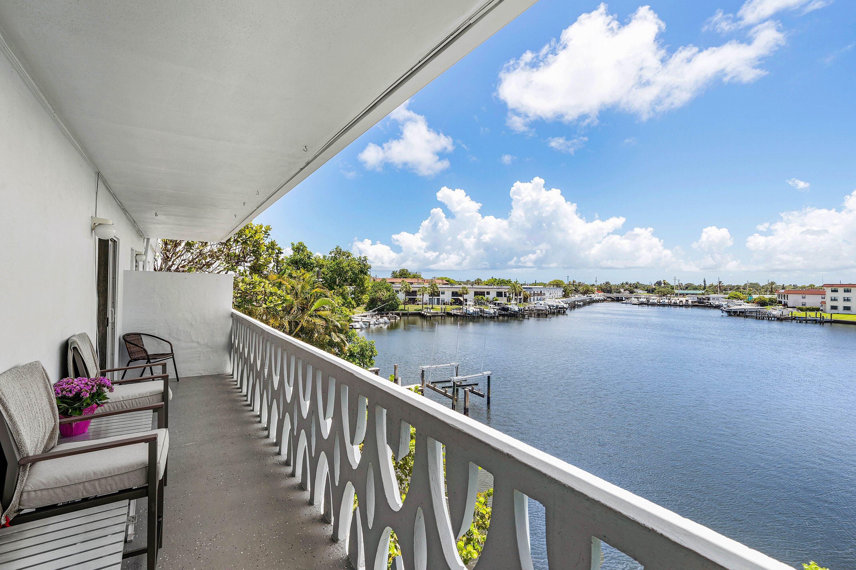 NORTH PALM BEACH VILLAGE - Residential Income