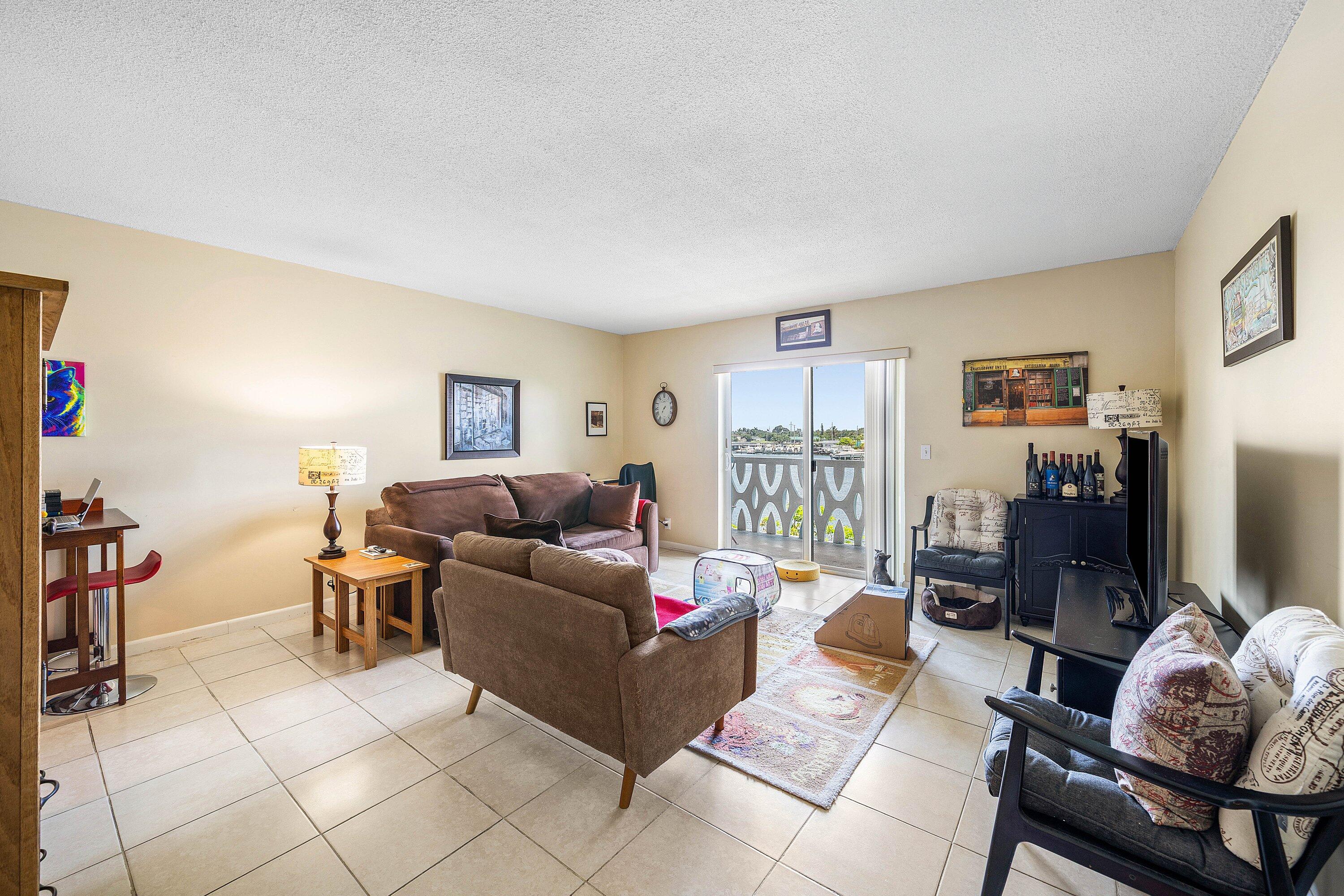 NORTH PALM BEACH VILLAGE - Residential Income
