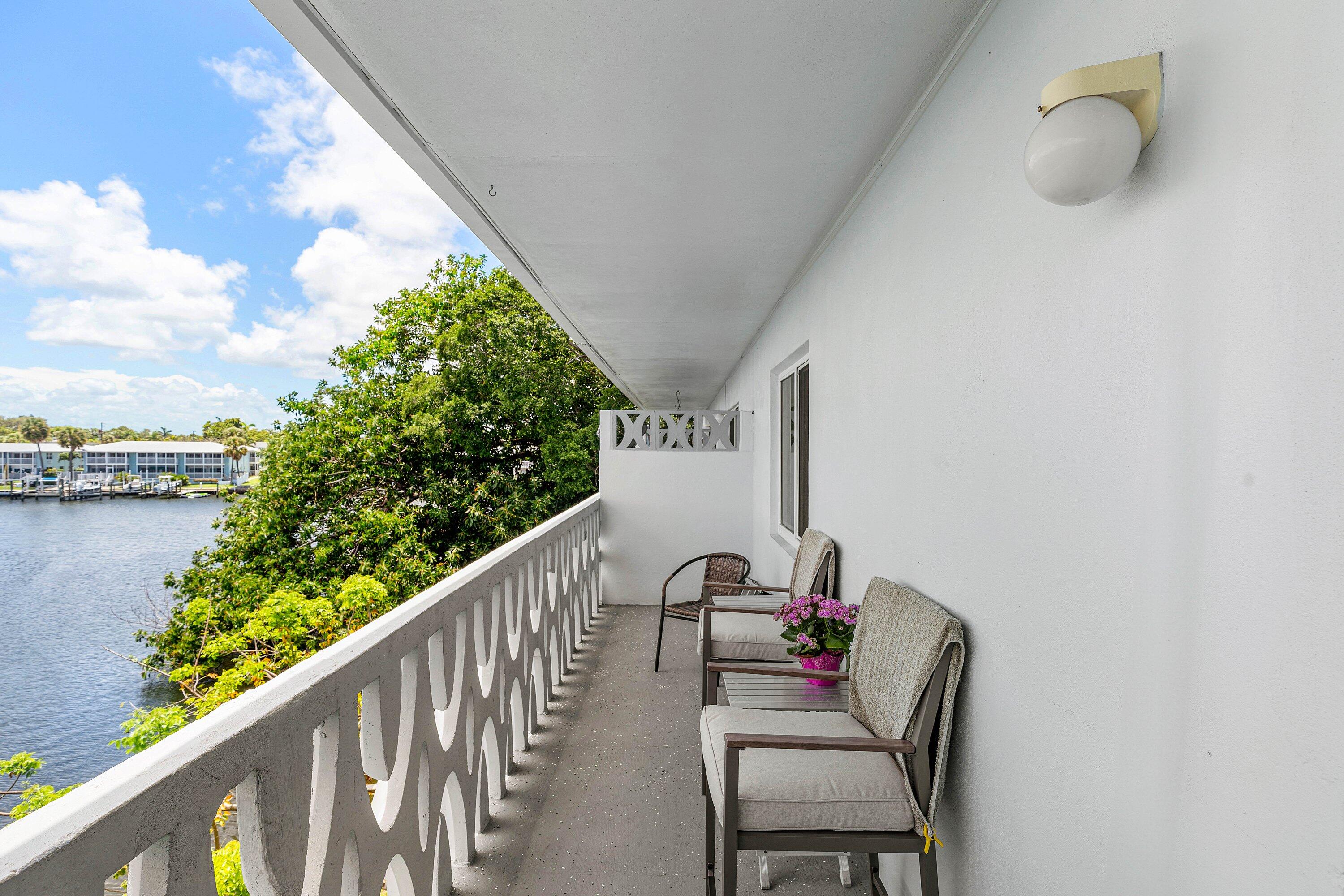 NORTH PALM BEACH VILLAGE - Residential Income