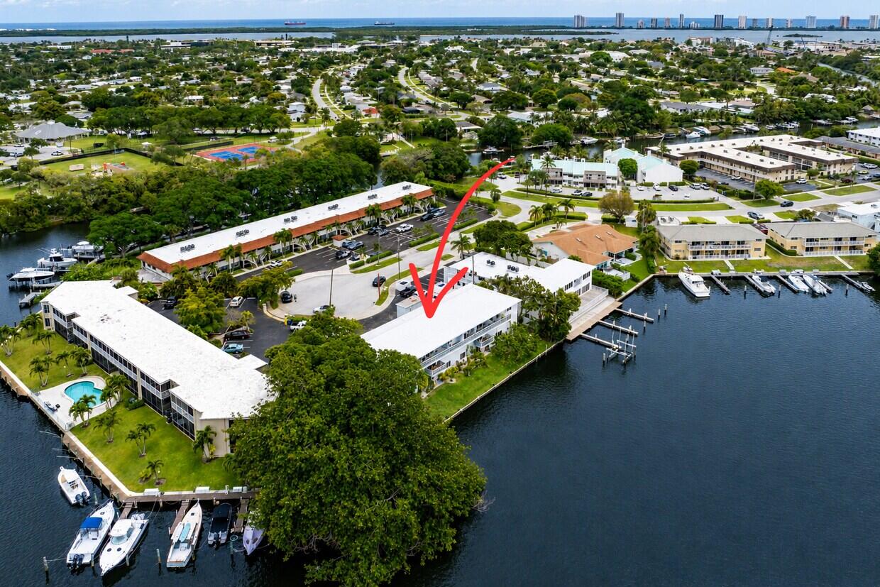 NORTH PALM BEACH VILLAGE - Residential Income