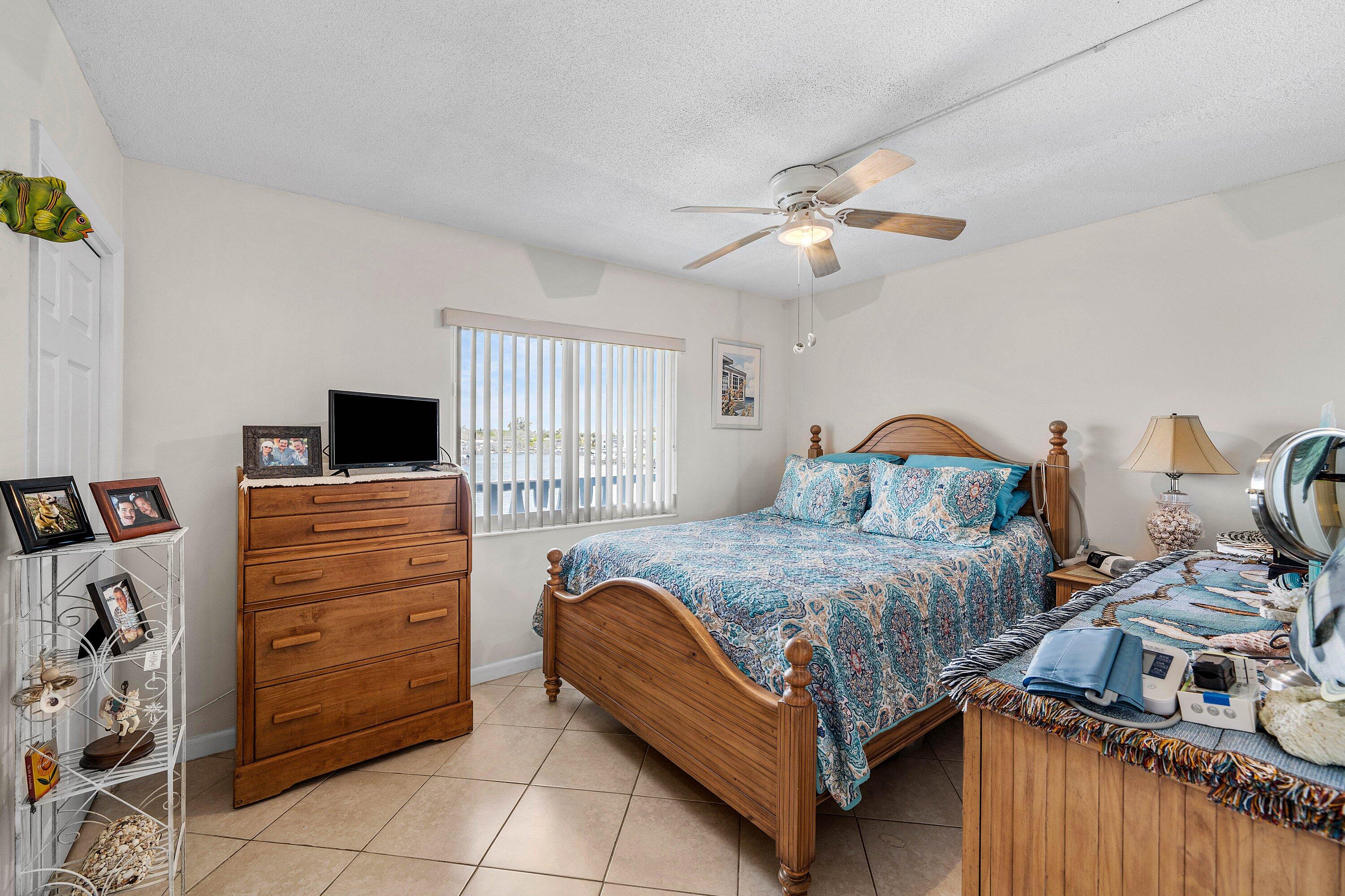 NORTH PALM BEACH VILLAGE - Residential Income