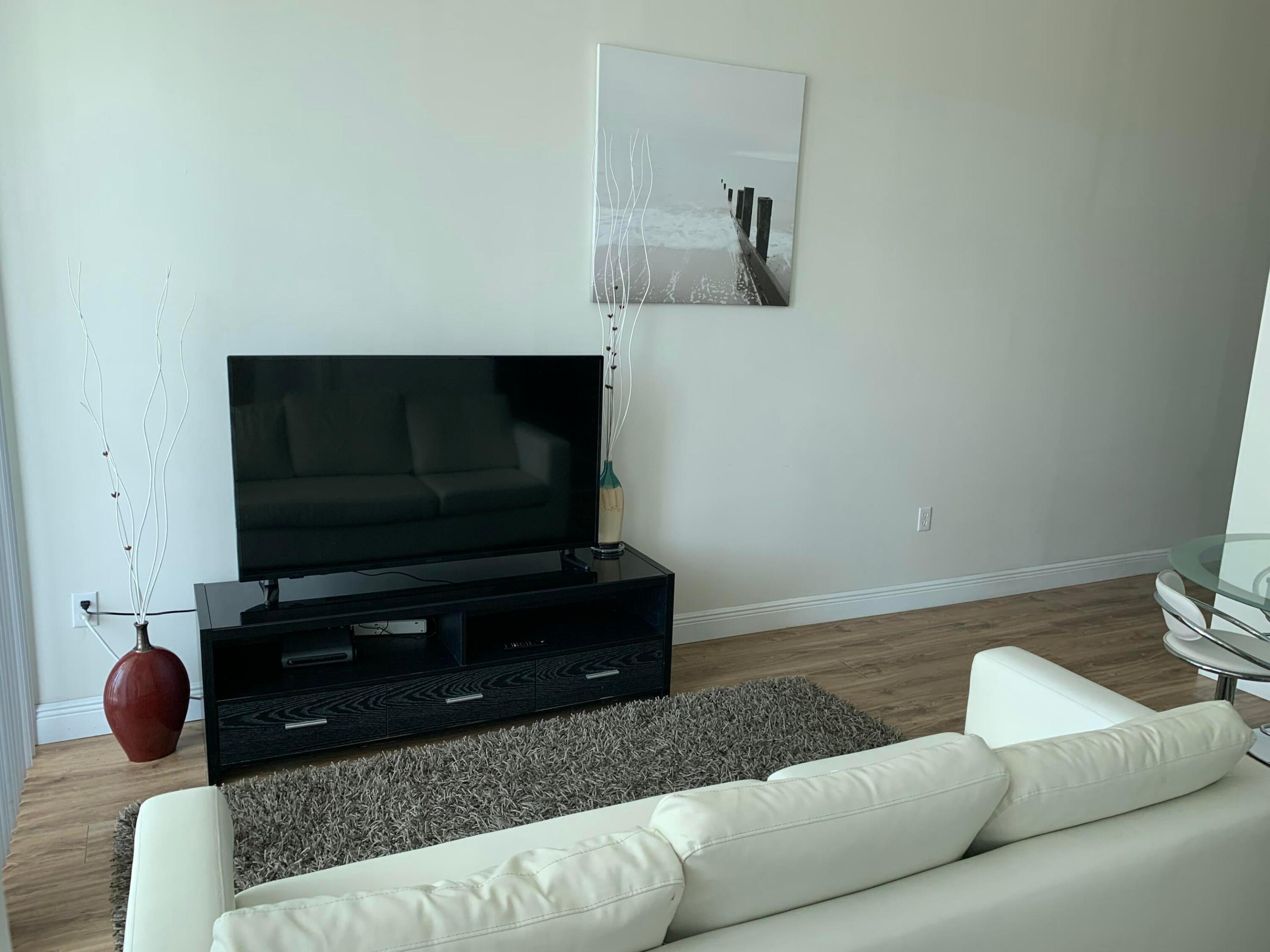 EDGEWATER LOFTS CONDO - Residential
